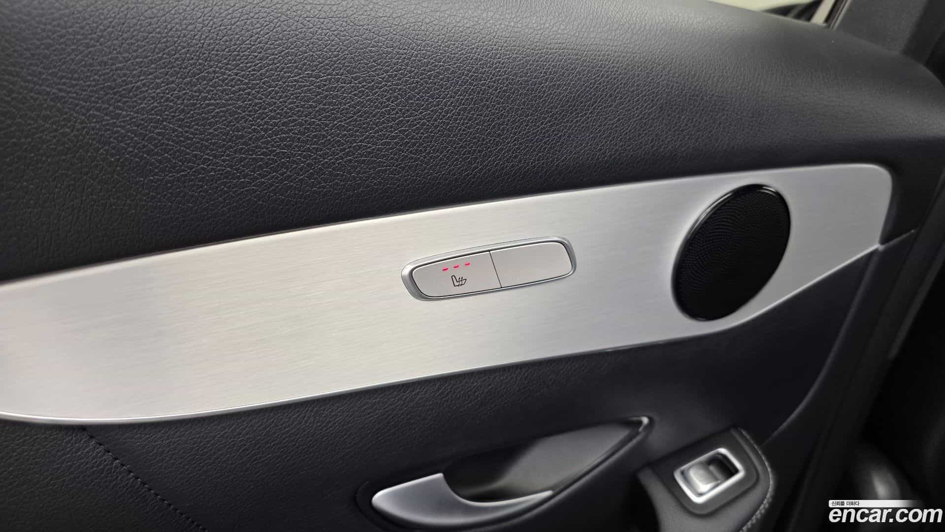 GLC-Class Mercedes-Benz 2021.11-OPTION-023