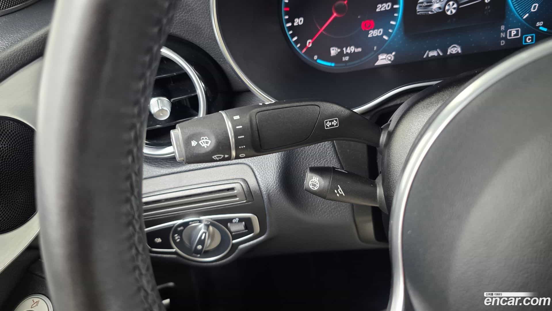 GLC-Class Mercedes-Benz 2021.11-OPTION-048