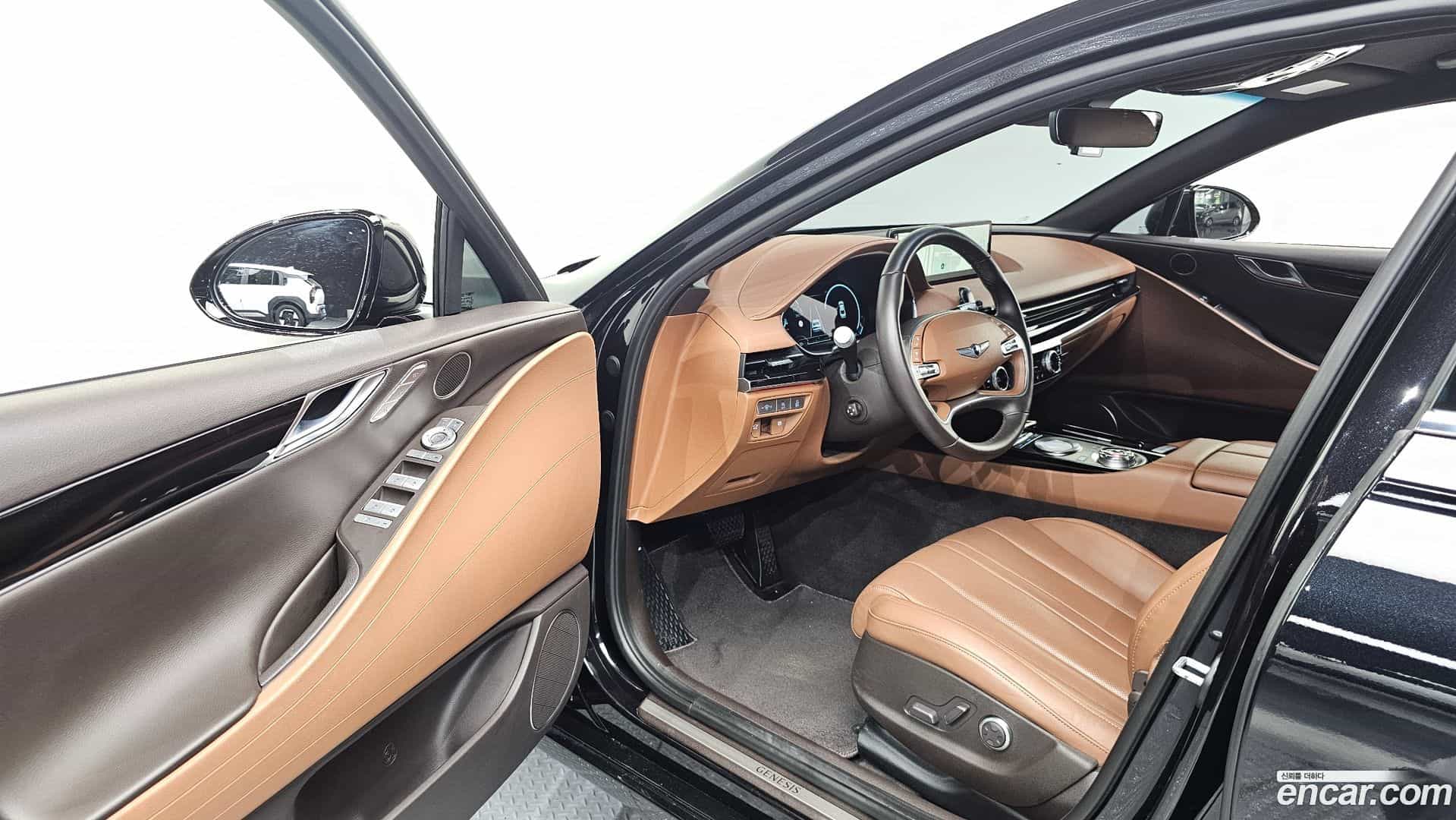 G80 Genesis 2022.0-INNER-010
