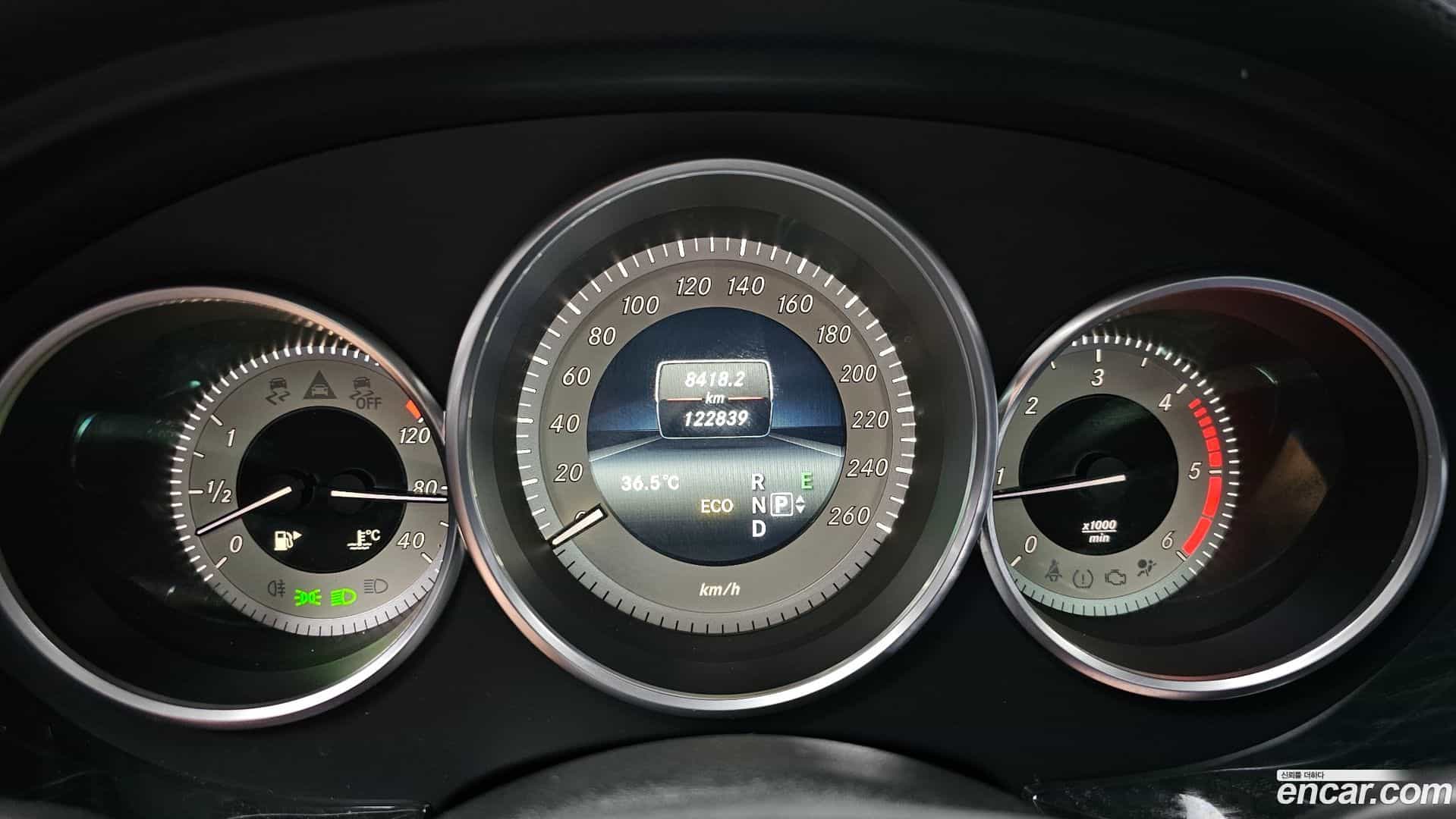 CLS-Class Mercedes-Benz 2015.11-INNER-008