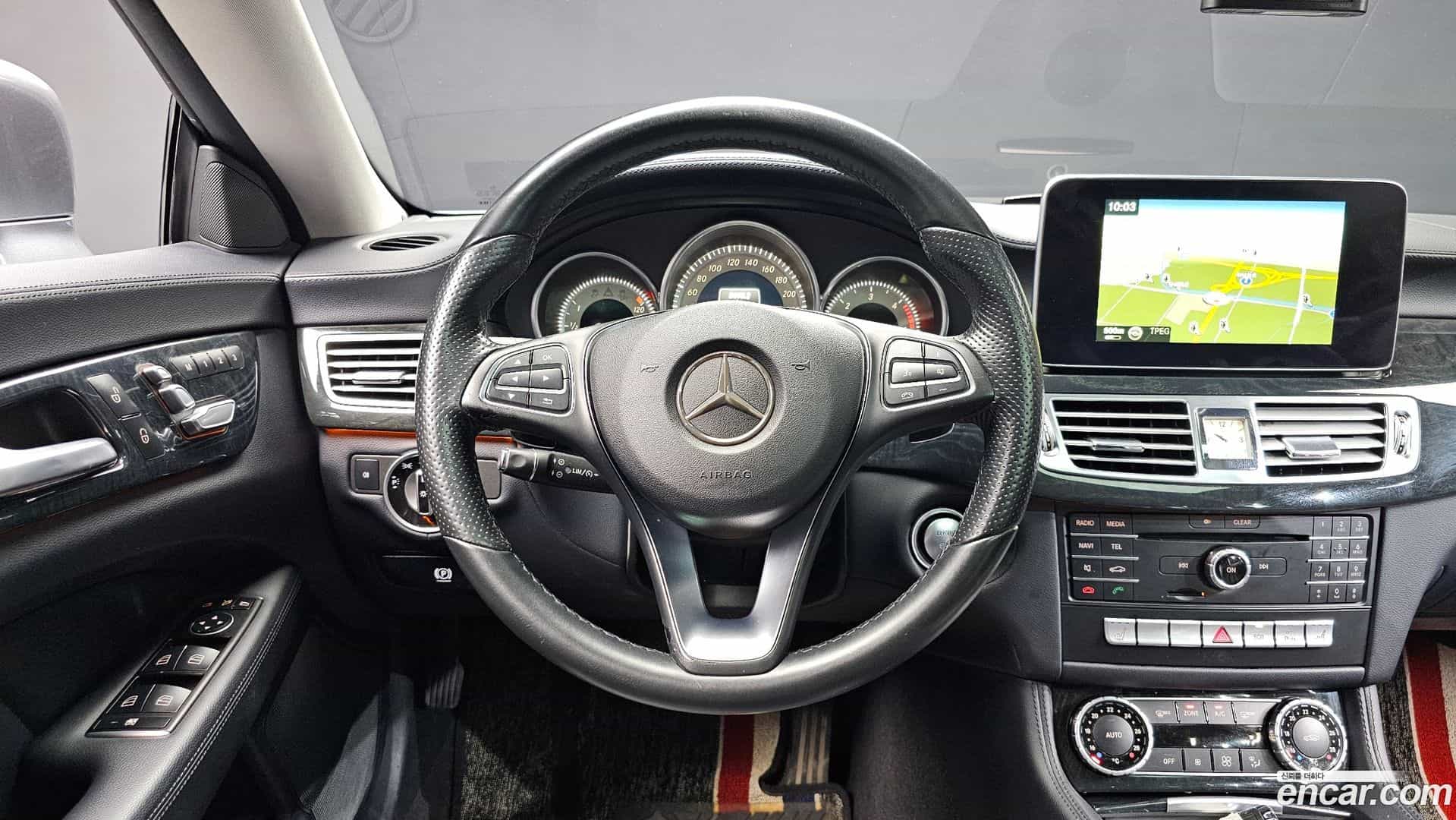 CLS-Class Mercedes-Benz 2015.11-OPTION-016