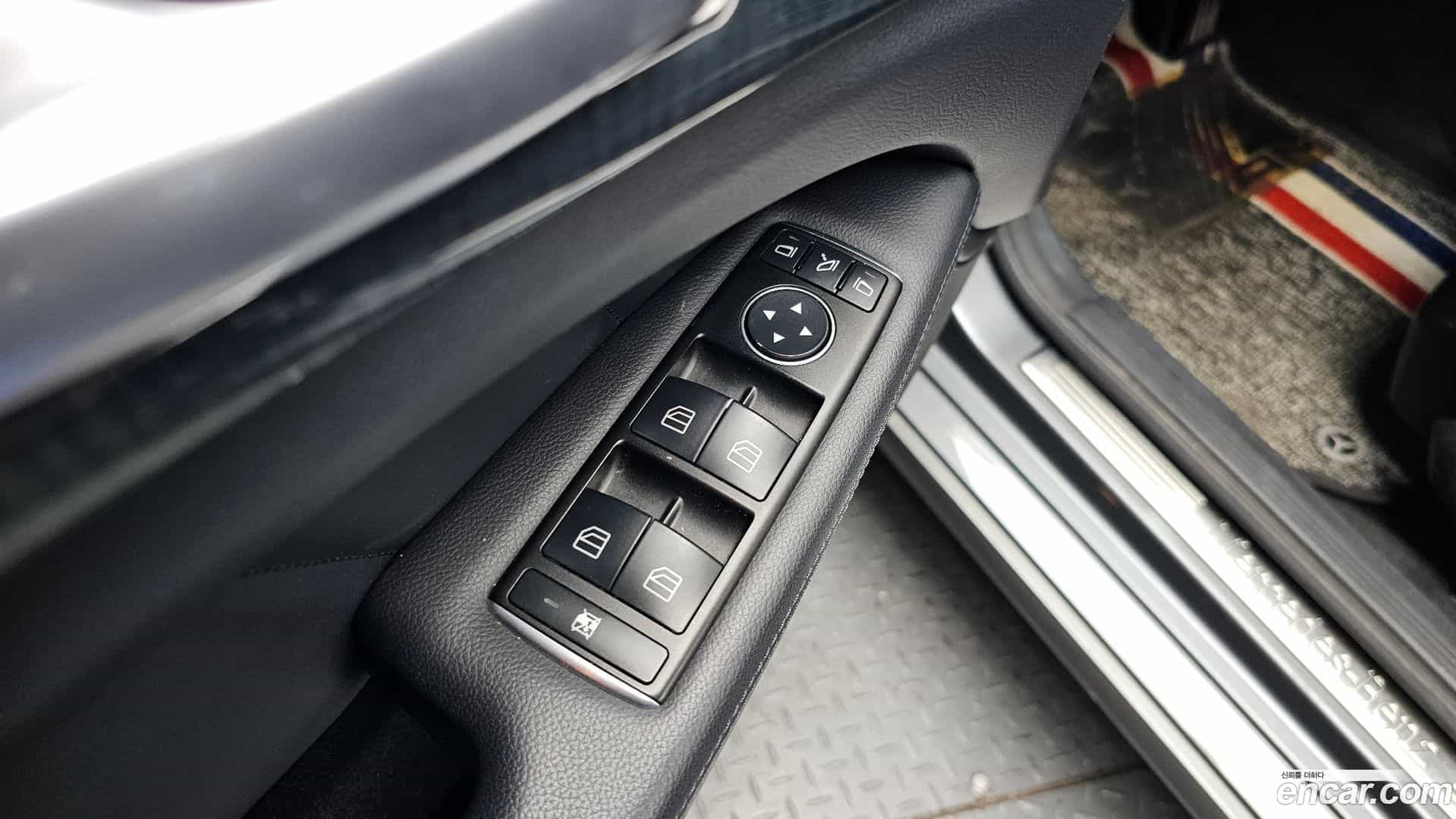 CLS-Class Mercedes-Benz 2015.11-OPTION-023