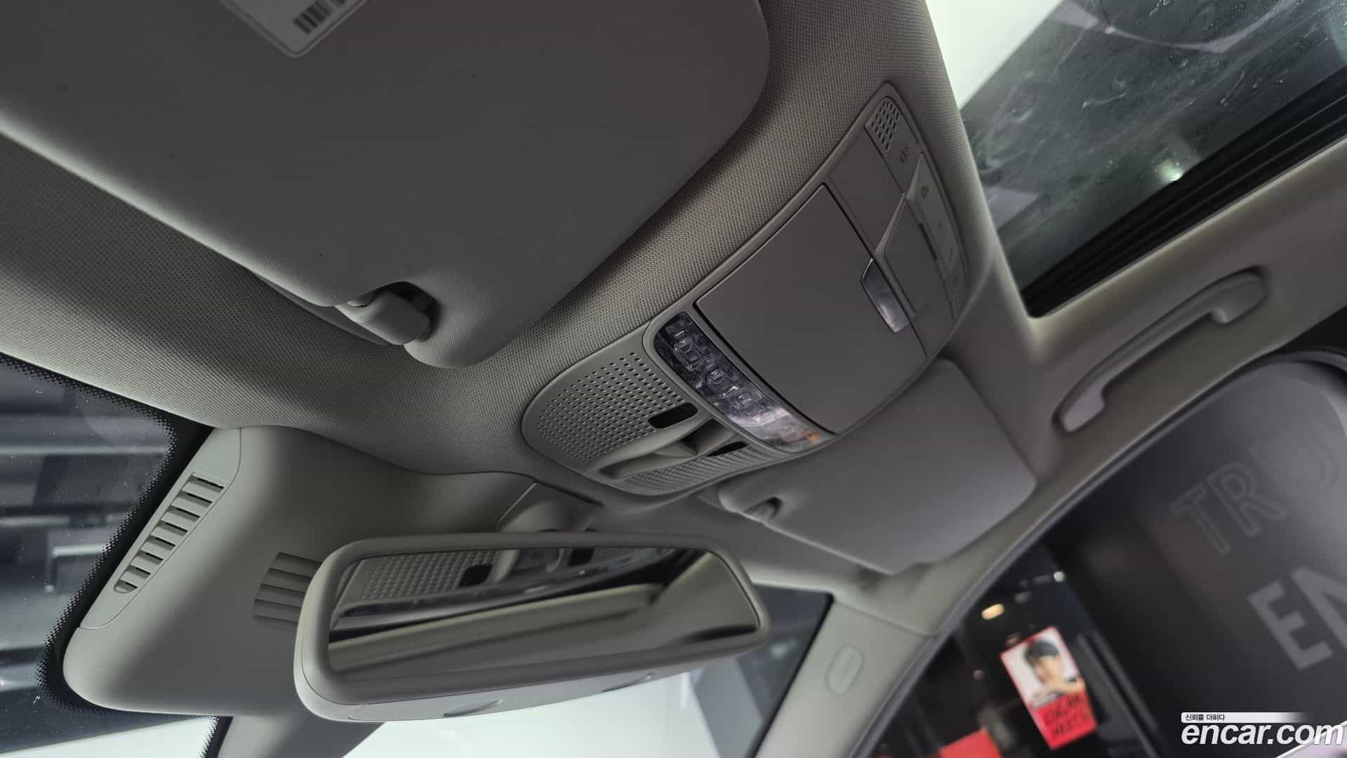 C-Class Mercedes-Benz 2017.4-OPTION-023