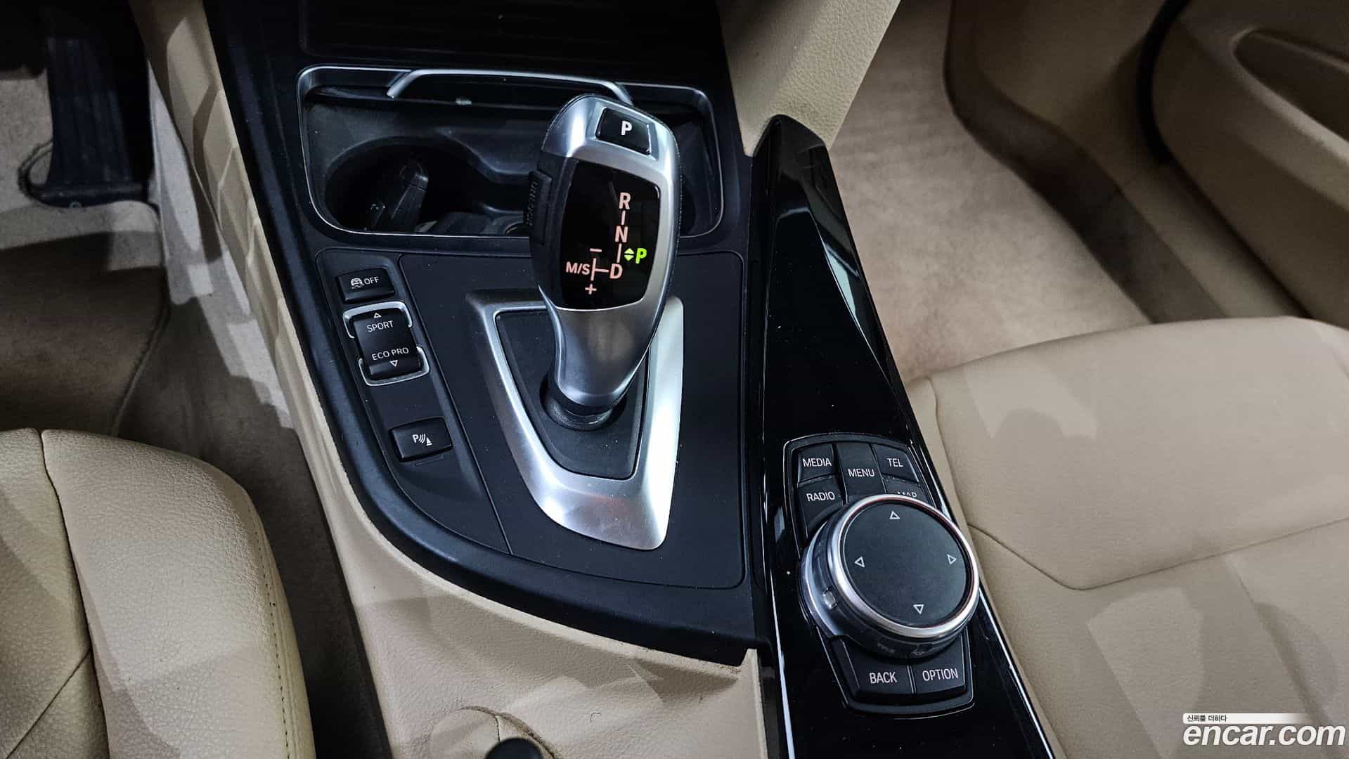 3-Series BMW 2016.9-INNER-009