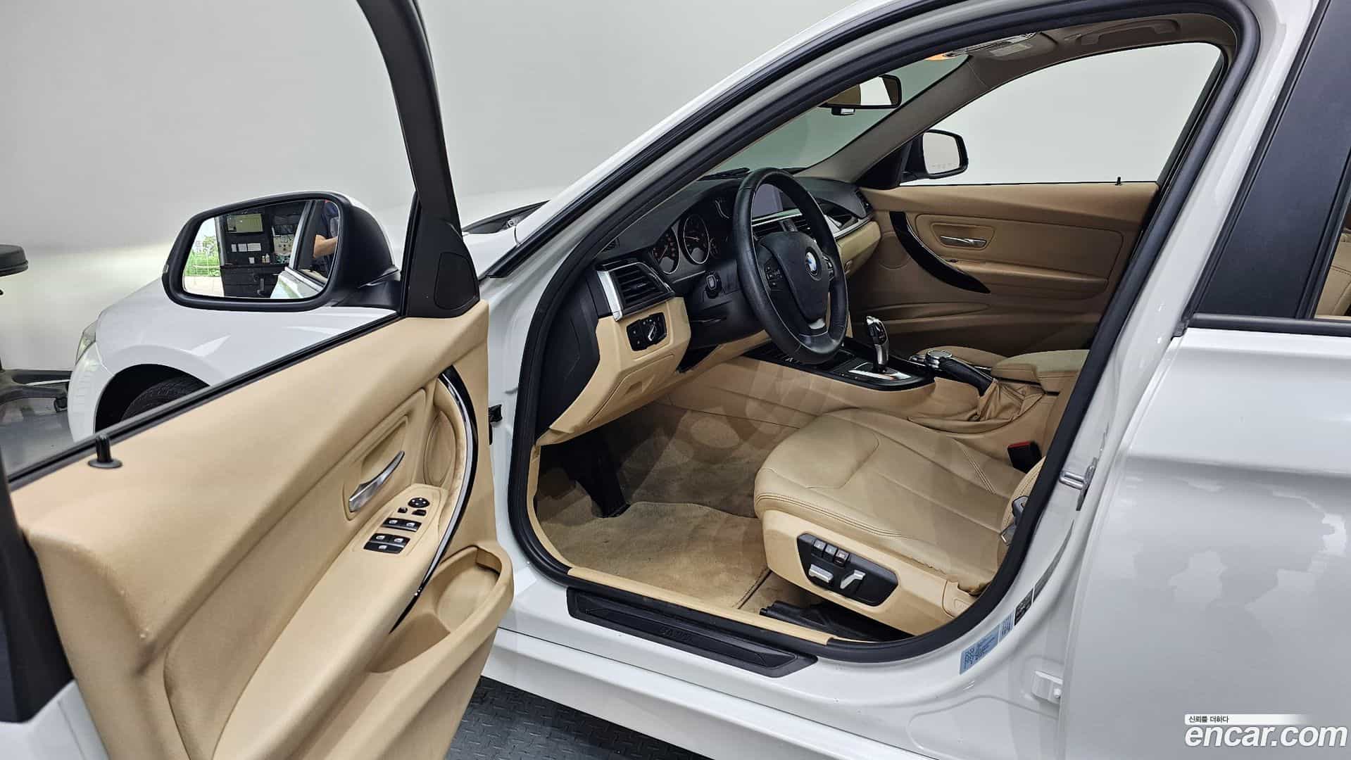 3-Series BMW 2016.9-INNER-010