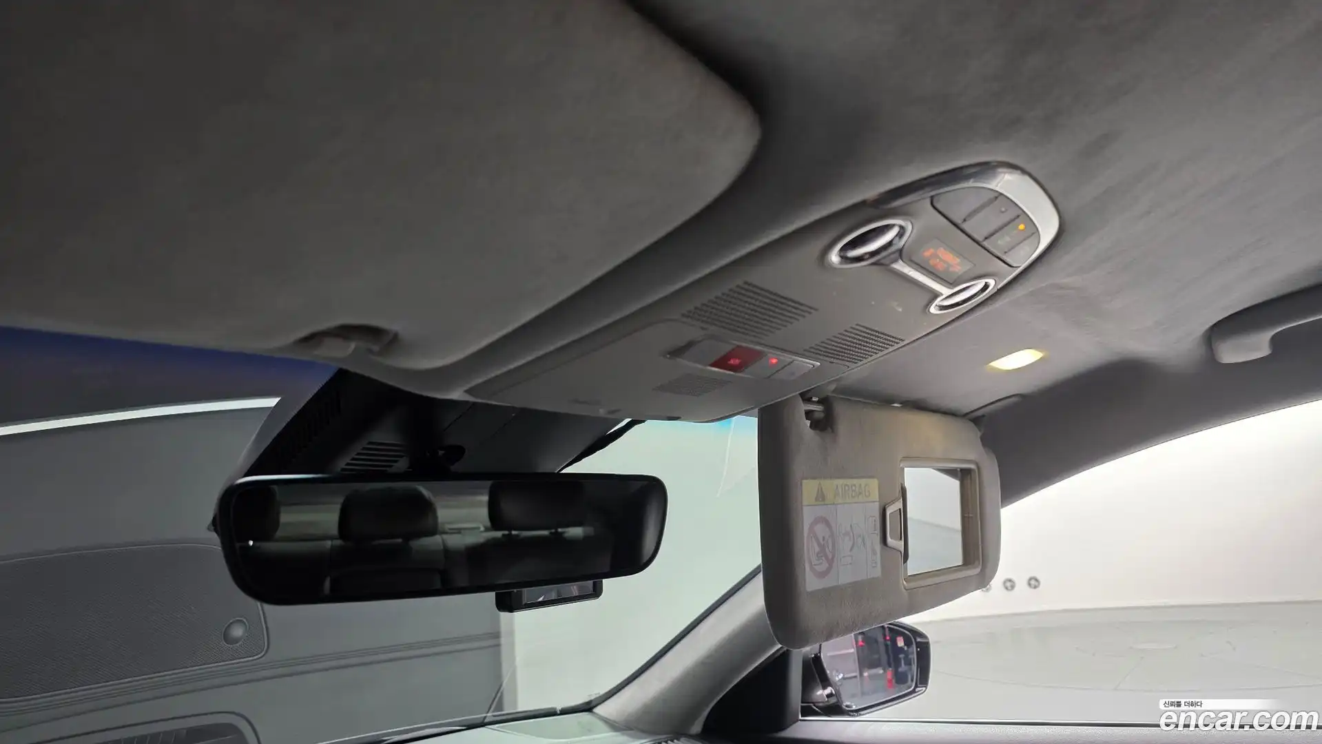 Grandeur Hyundai 2022.5-OPTION-023