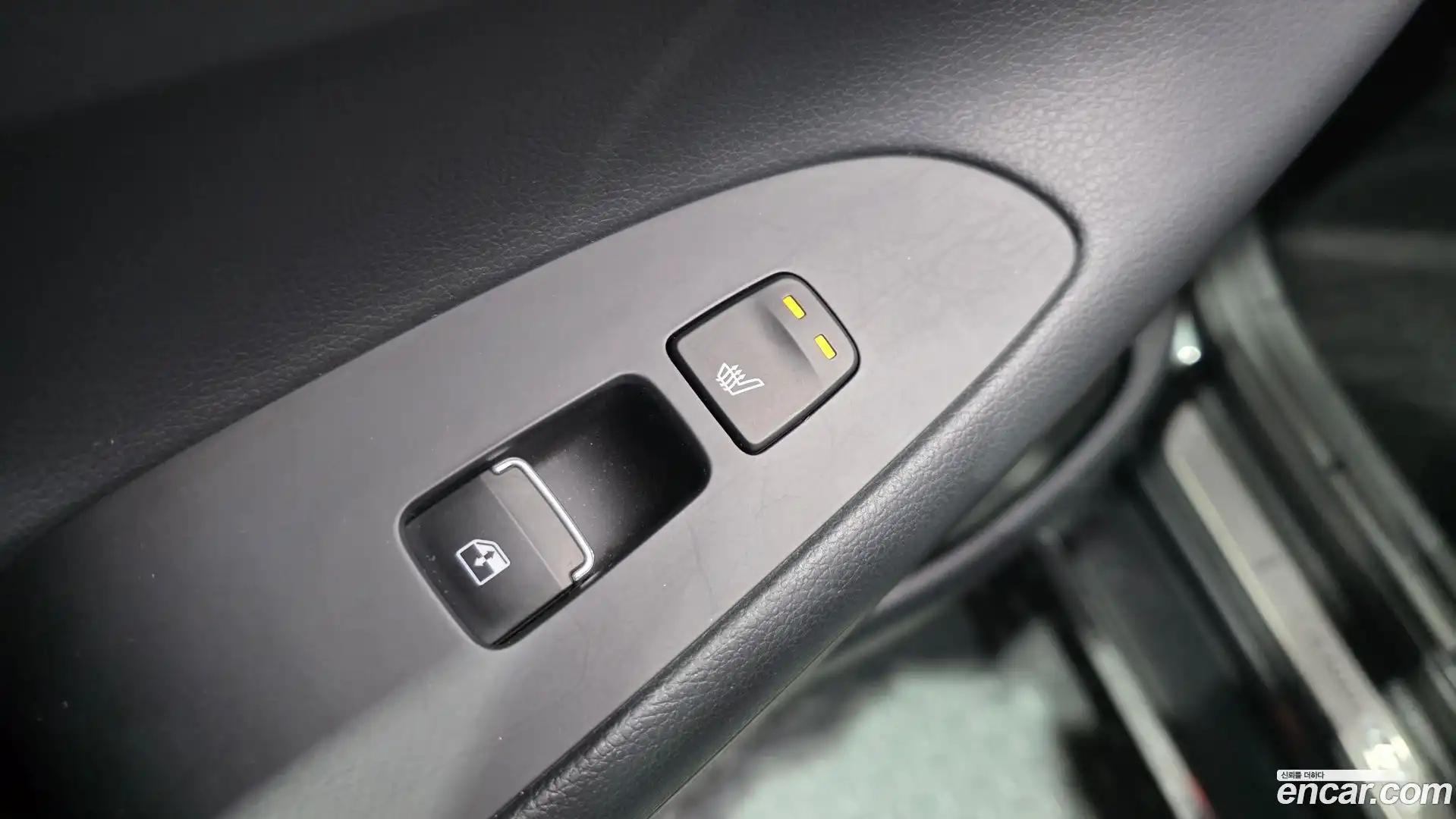 Grandeur Hyundai 2022.5-OPTION-043