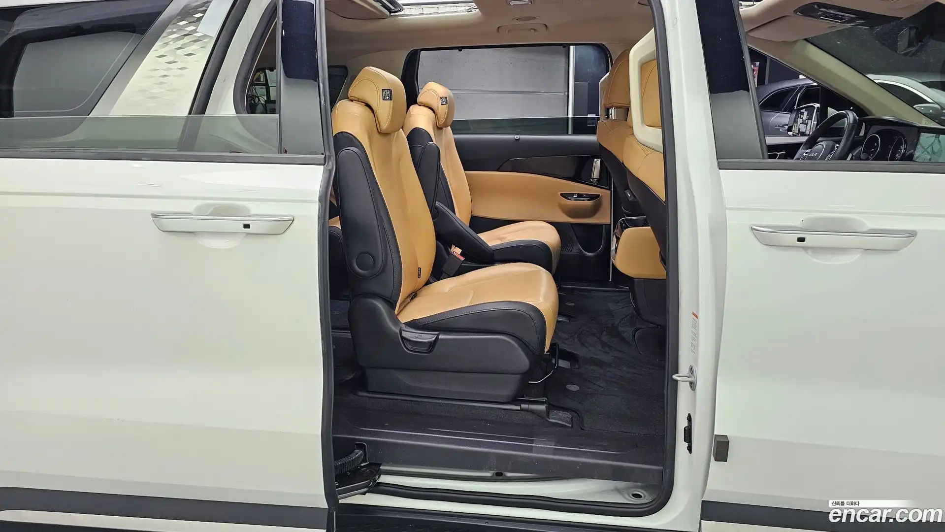 Canival Kia 2023.0-OPTION-016