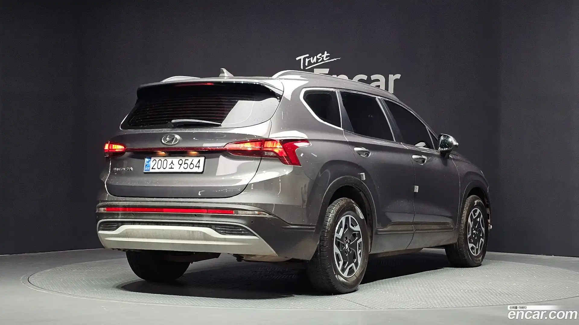 Santafe Hyundai 2022.2-OUTER-002