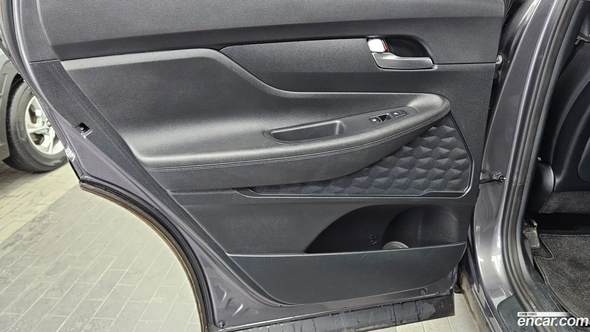 Santafe Hyundai 2022.2-INNER-035