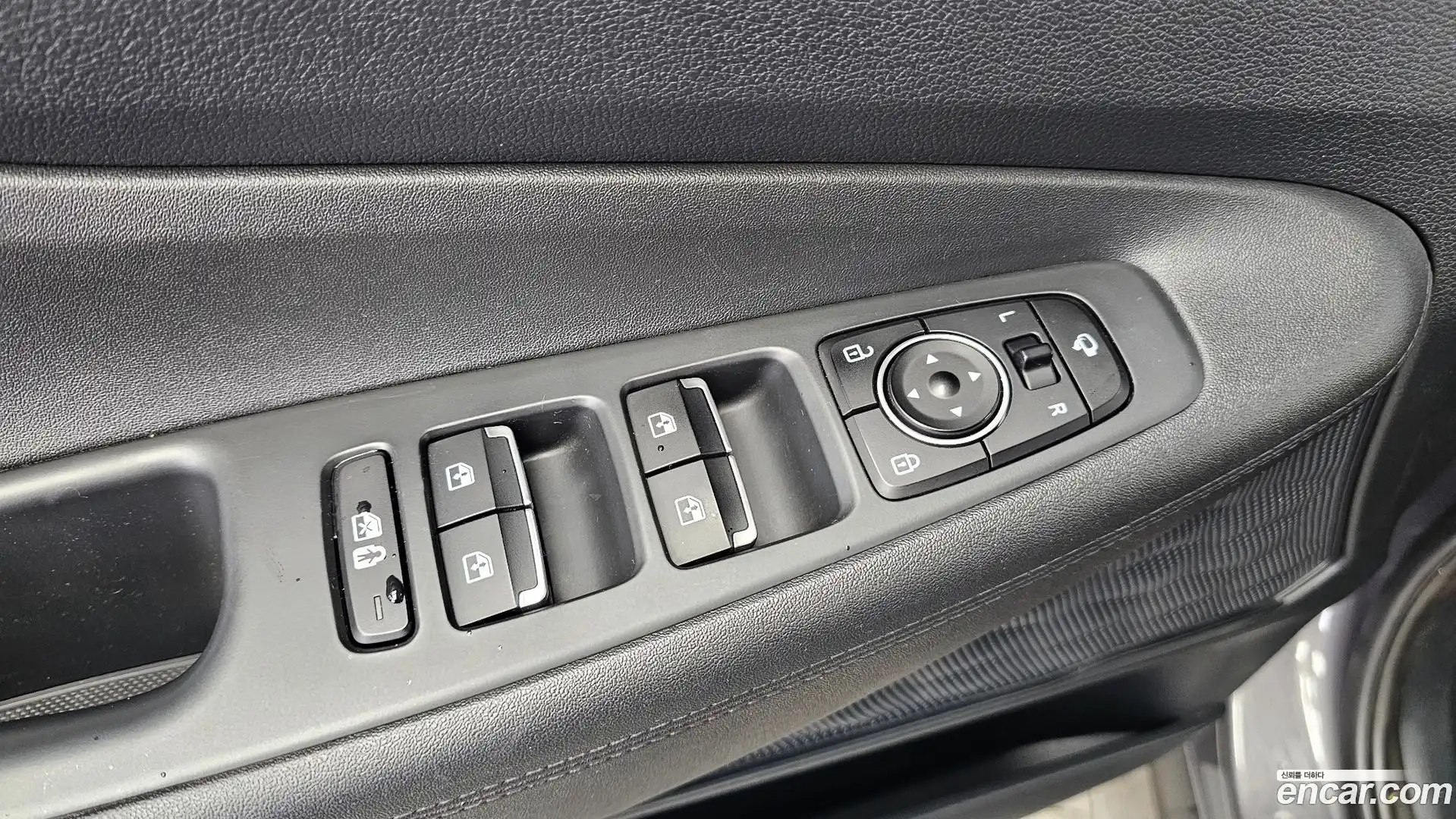 Santafe Hyundai 2022.2-OPTION-040
