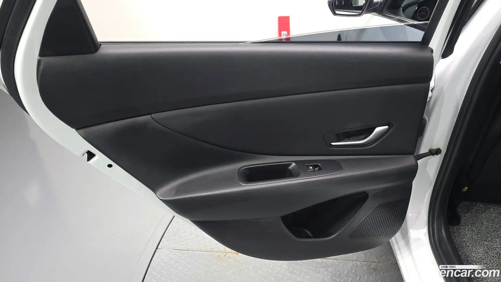 AVANTE Hyundai 2022.4-INNER-035