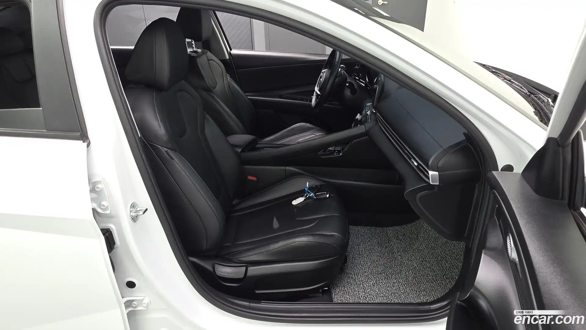 AVANTE Hyundai 2022.4-INNER-036