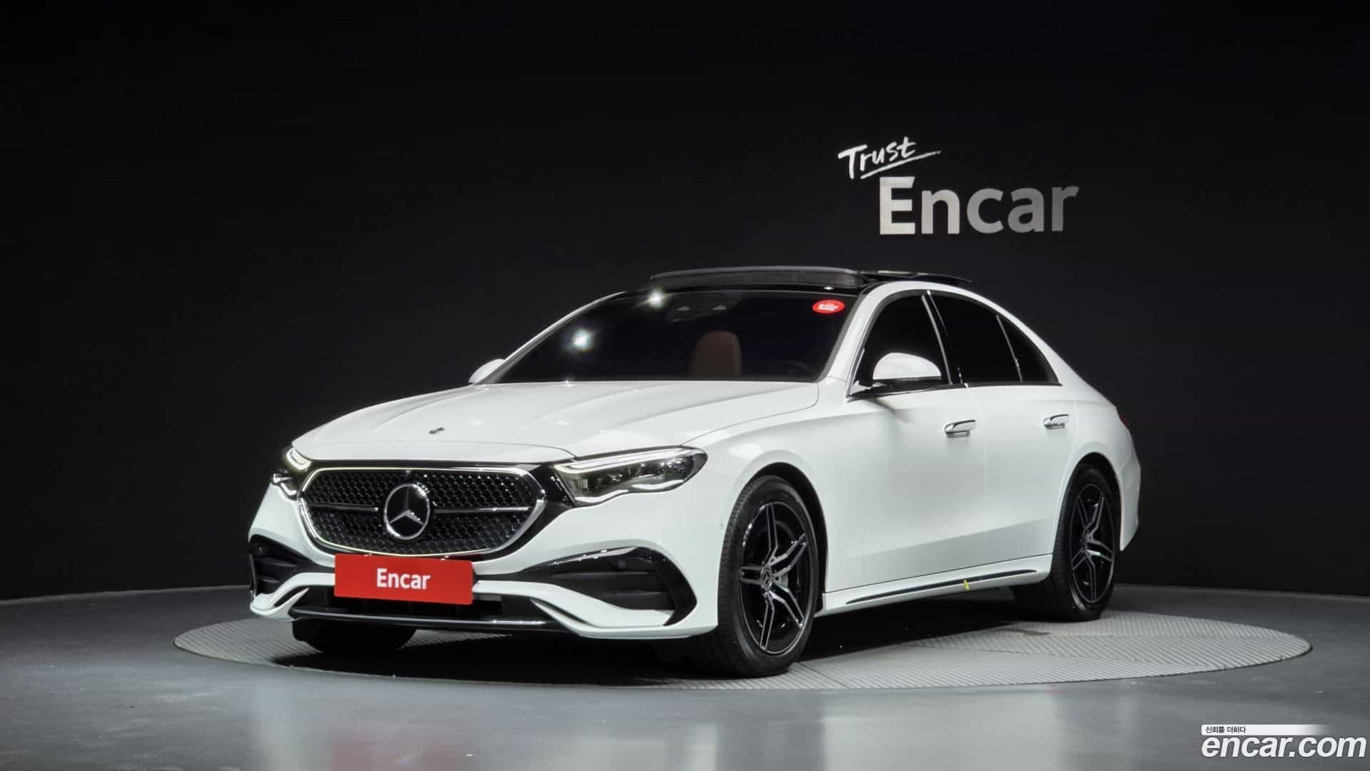 E-Class Mercedes-Benz 2024.0-OUTER-001