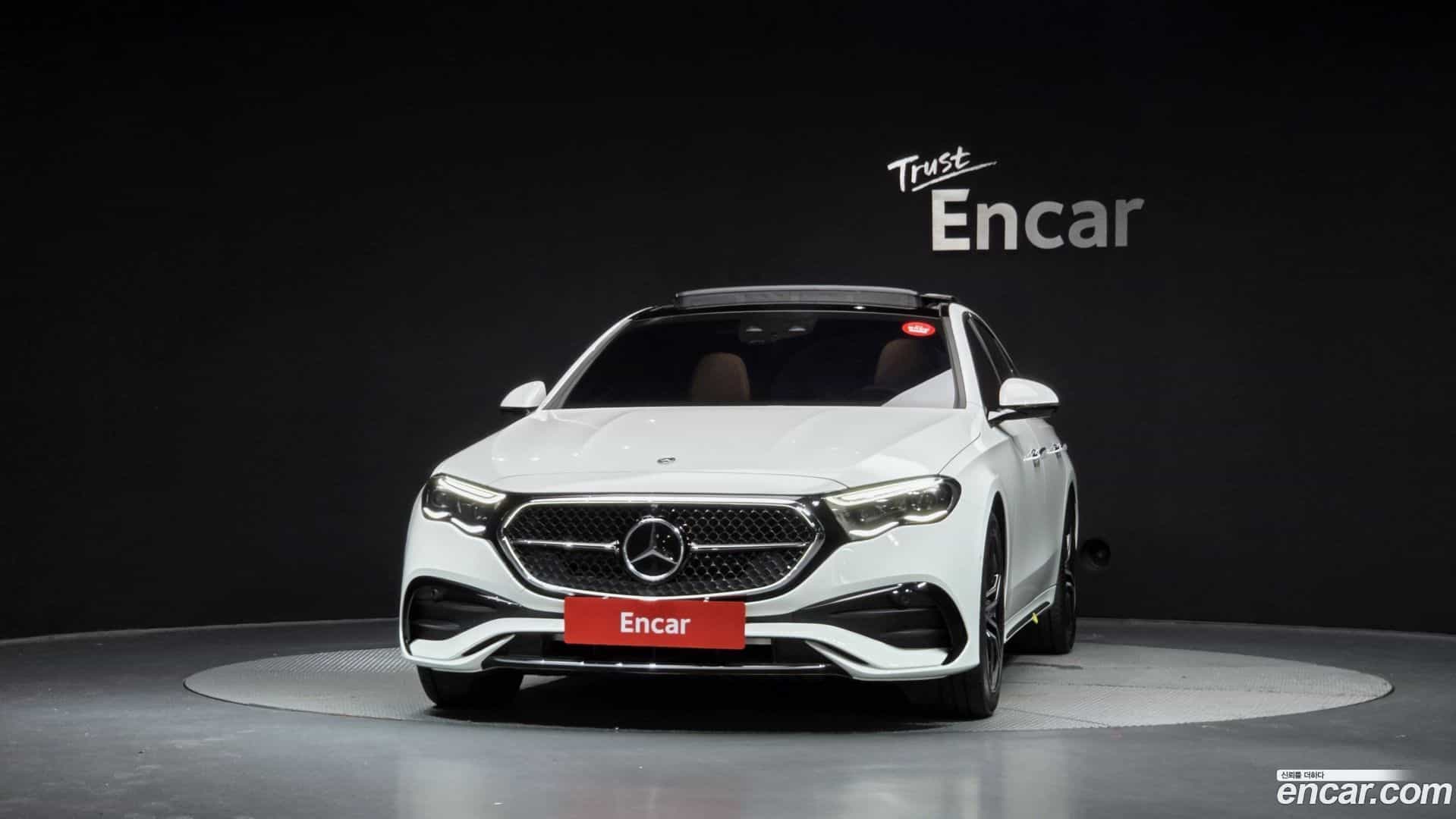 E-Class Mercedes-Benz 2024.0-OUTER-003