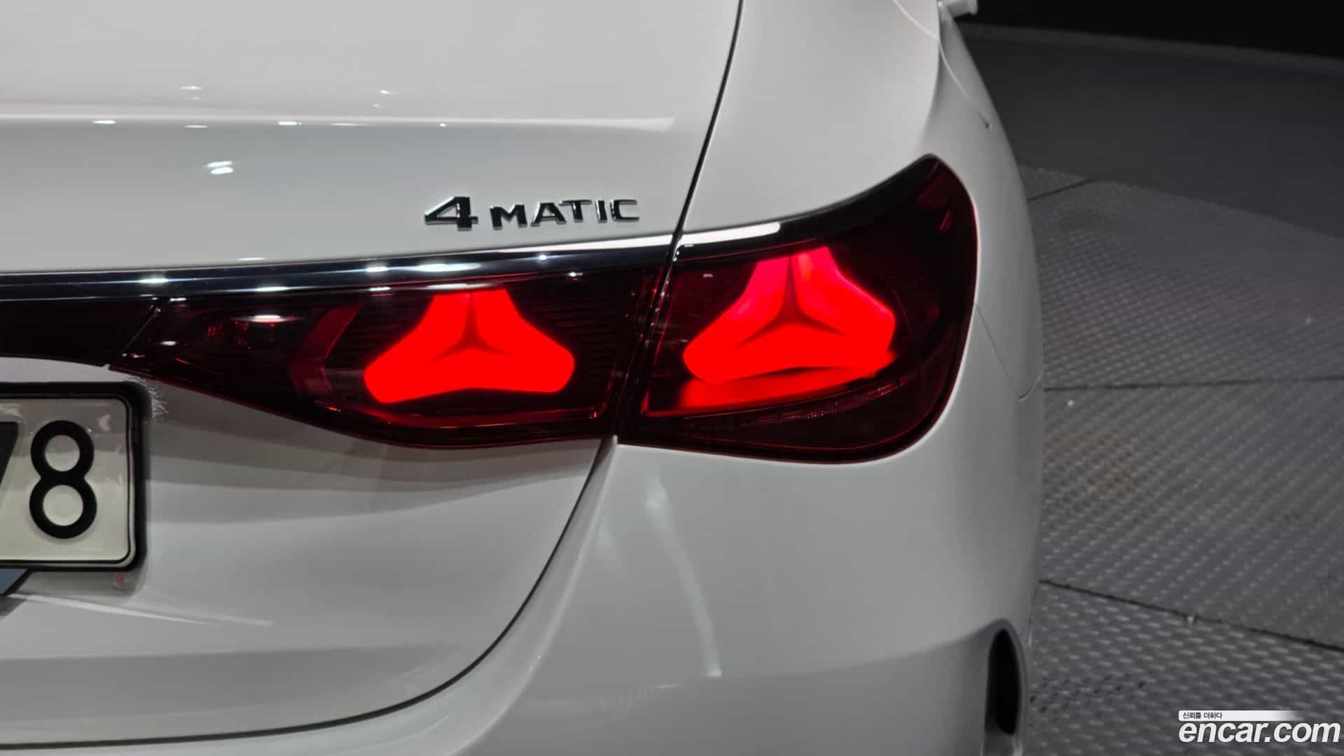 E-Class Mercedes-Benz 2024.0-OUTER-033