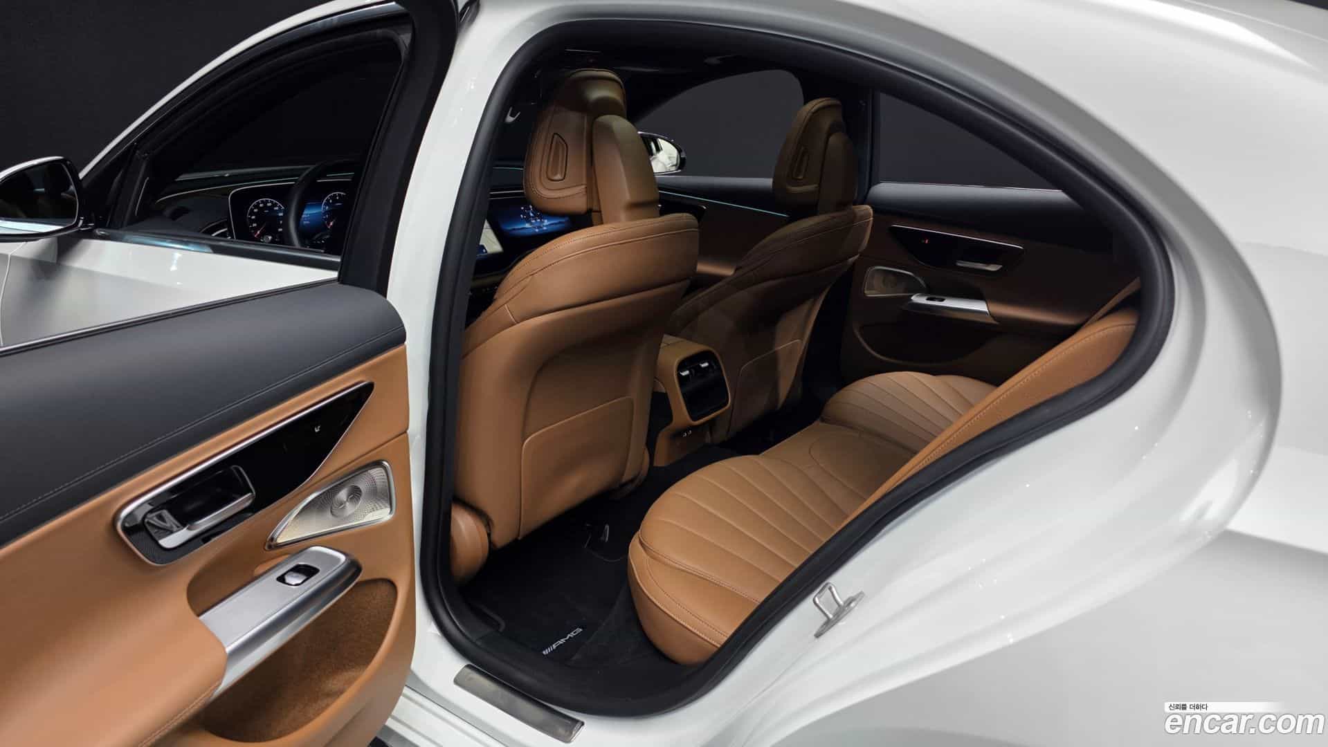 E-Class Mercedes-Benz 2024.0-INNER-036