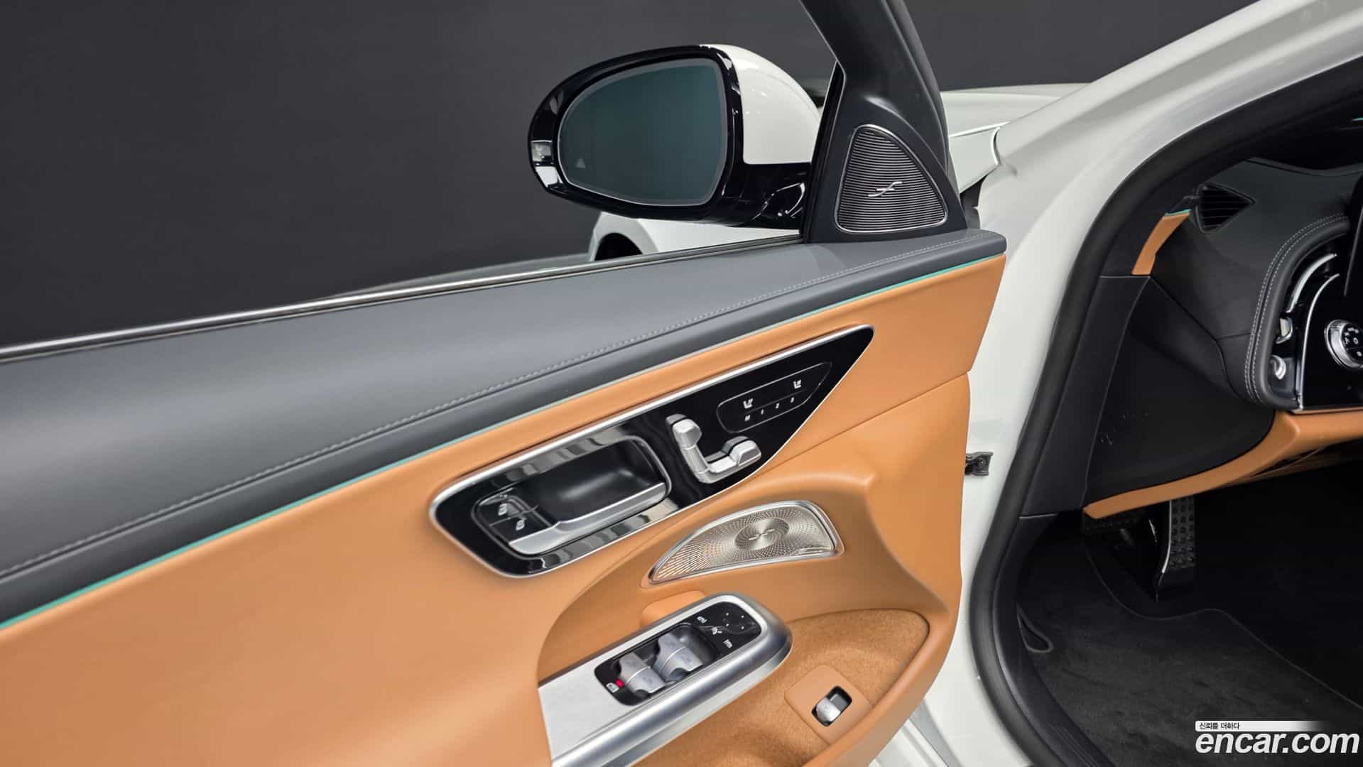 E-Class Mercedes-Benz 2024.0-OPTION-041