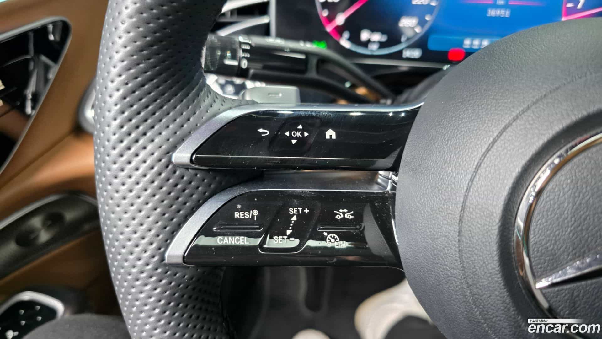 E-Class Mercedes-Benz 2024.0-OPTION-043