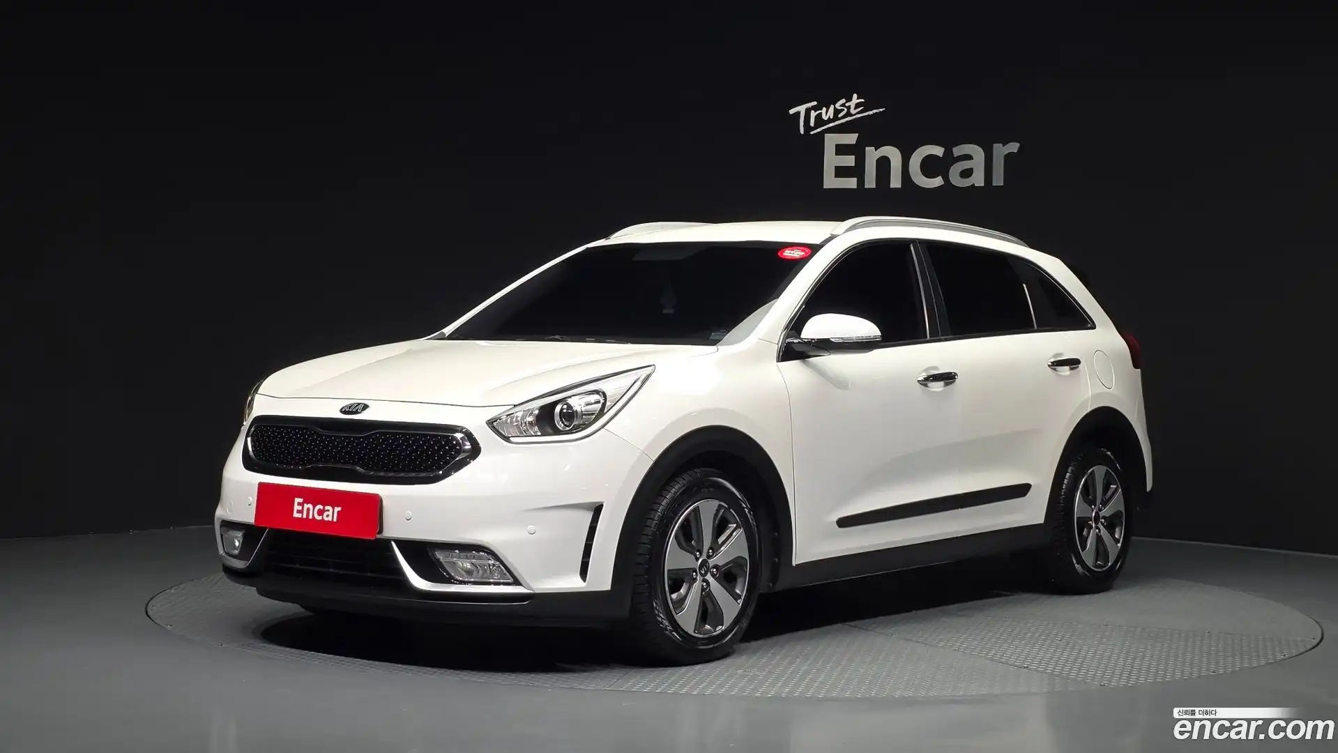 Niro Kia 2016.3-OUTER-001