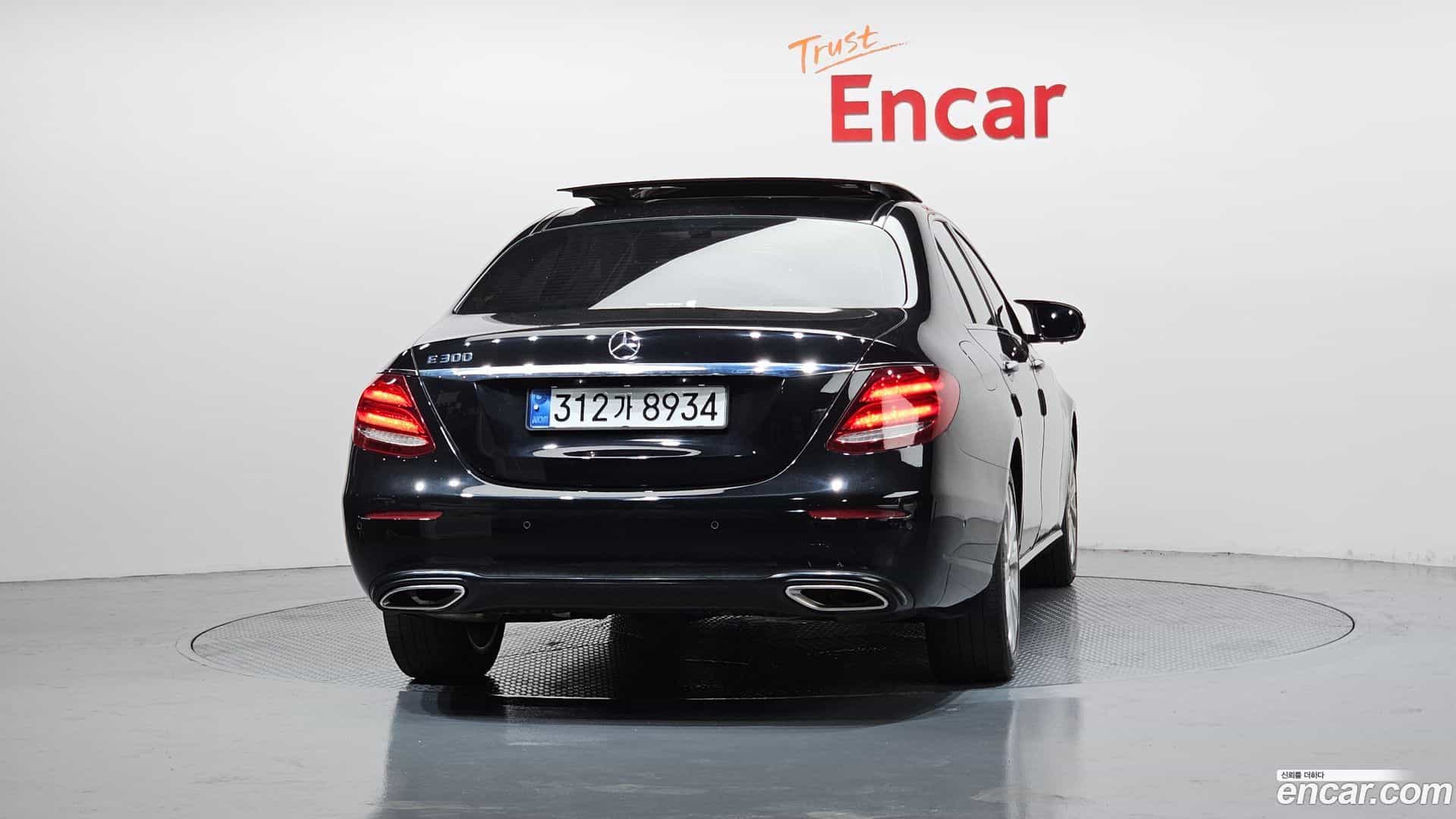 E-Class Mercedes-Benz 2017.3-OUTER-004