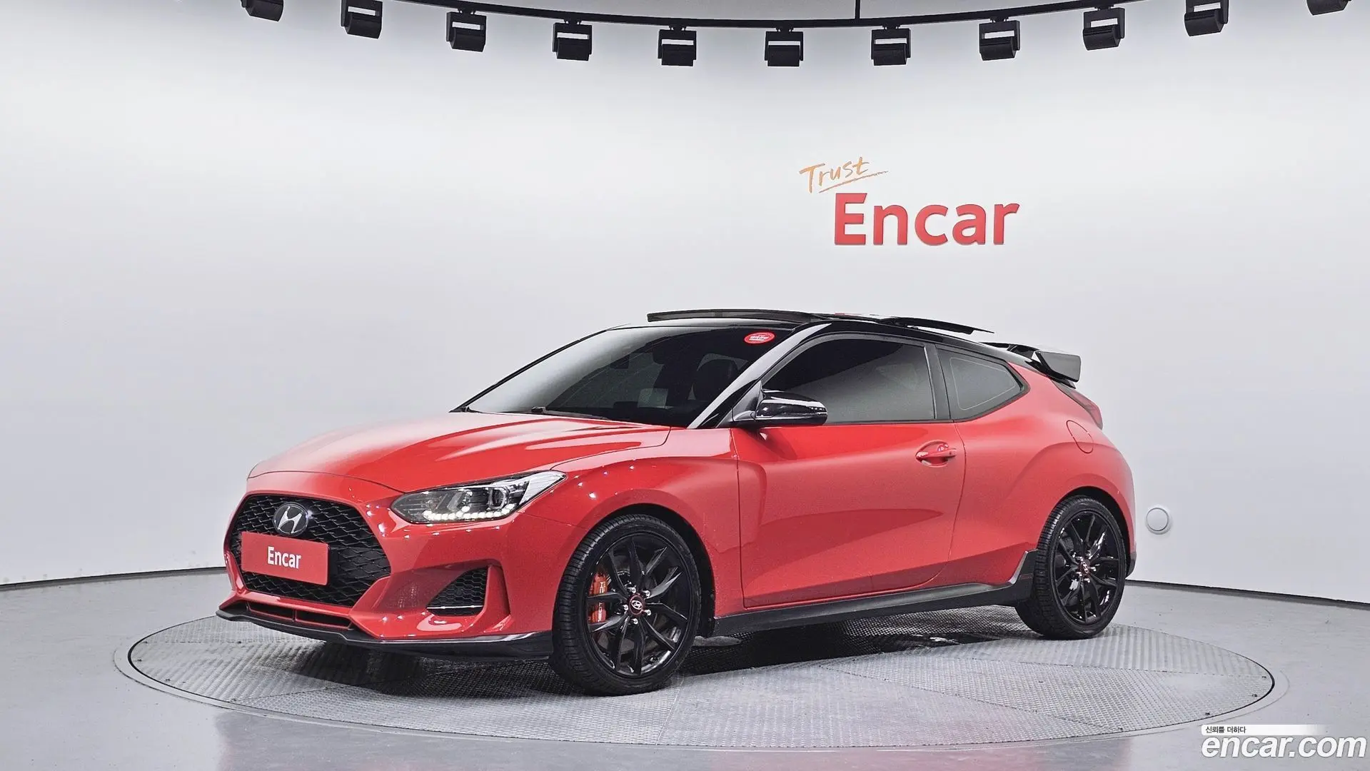 Main__Slider__Photo:Veloster Hyundai 2020.5-0