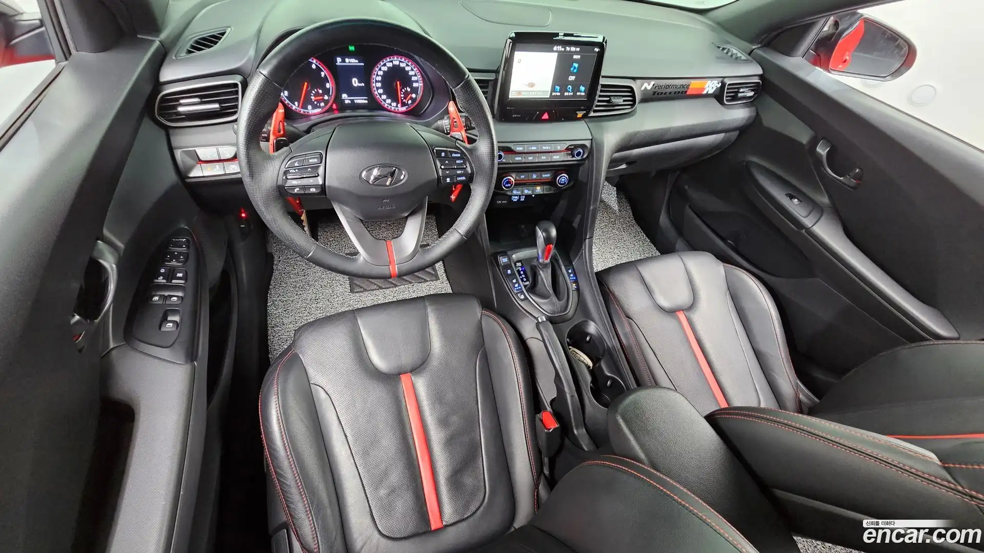 Veloster Hyundai 2020.5-INNER-007