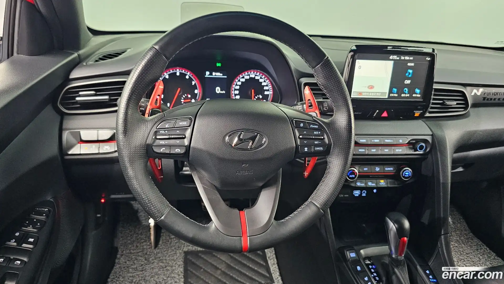 Veloster Hyundai 2020.5-OPTION-018