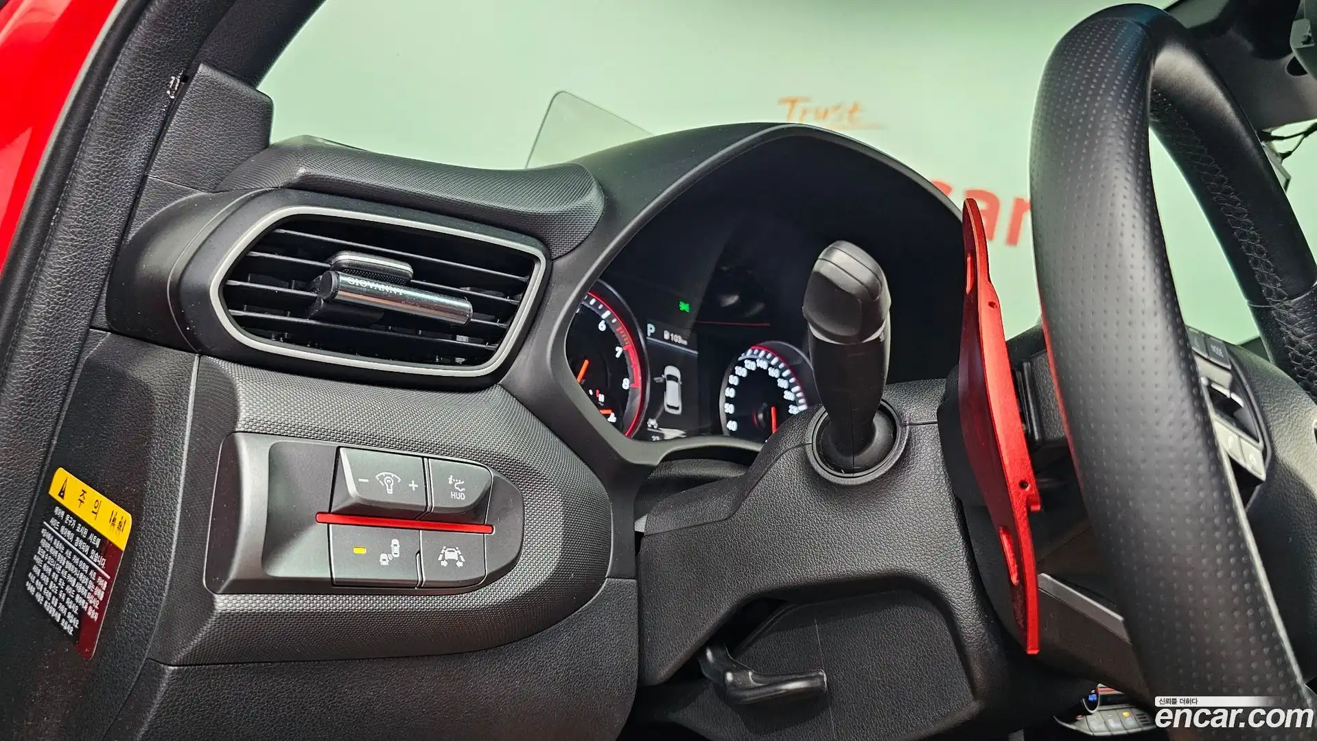 Veloster Hyundai 2020.5-OPTION-024