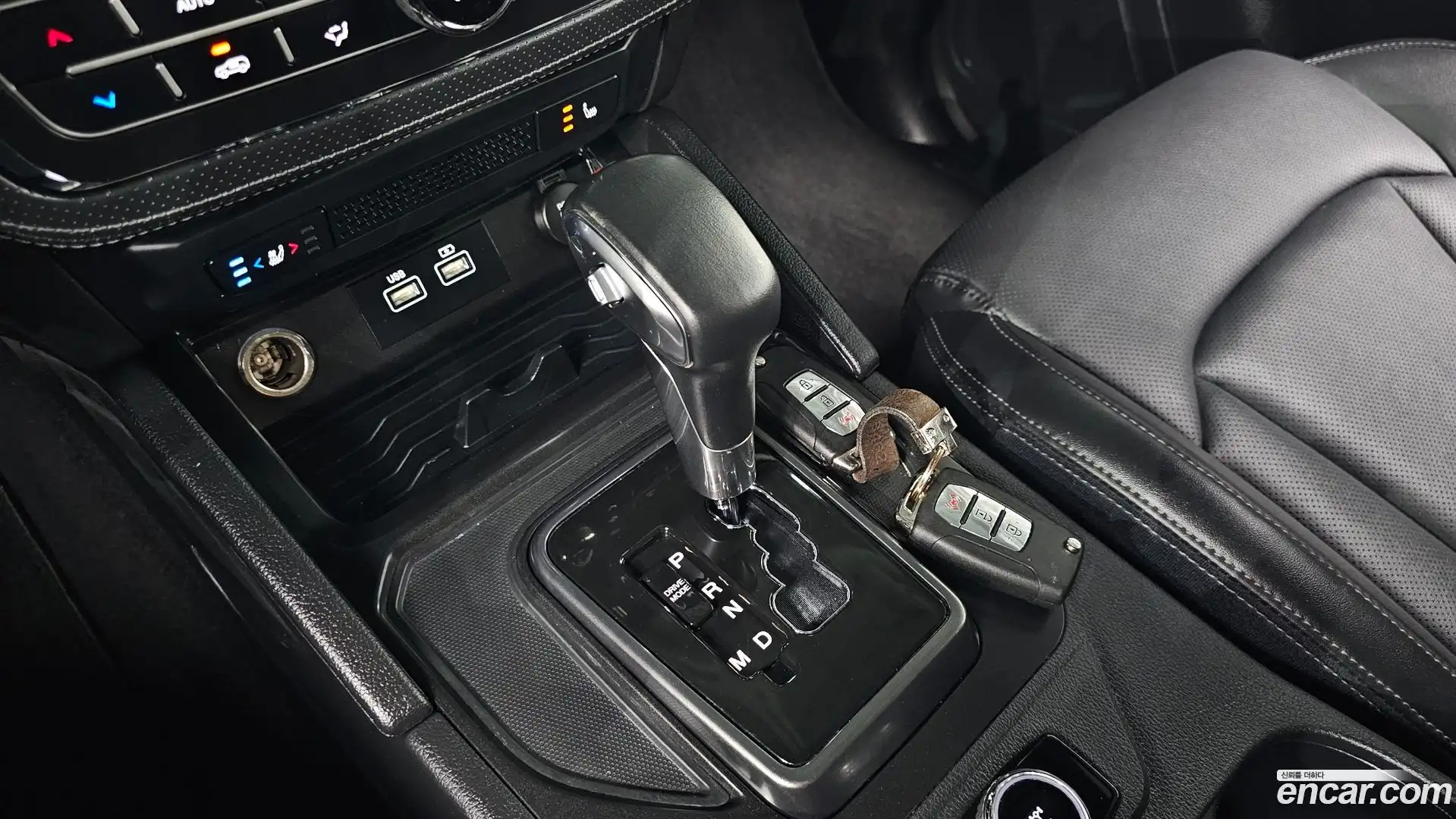 Rexton KG Mobility 2022.10-INNER-009
