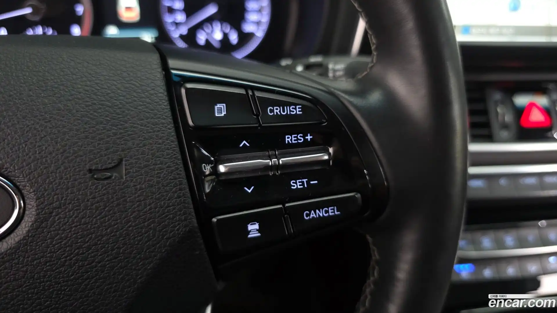 Grandeur Hyundai 2018.7-OPTION-021