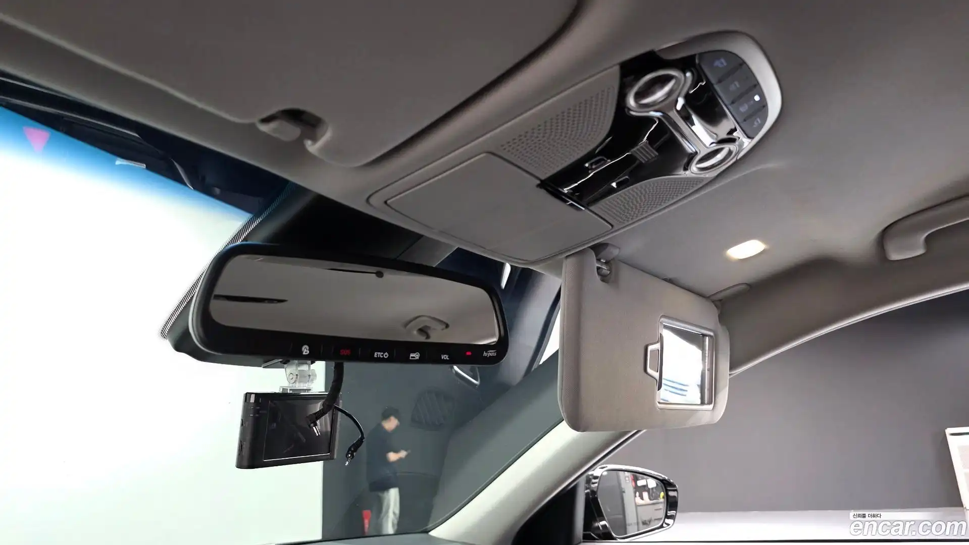 Grandeur Hyundai 2018.7-OPTION-023