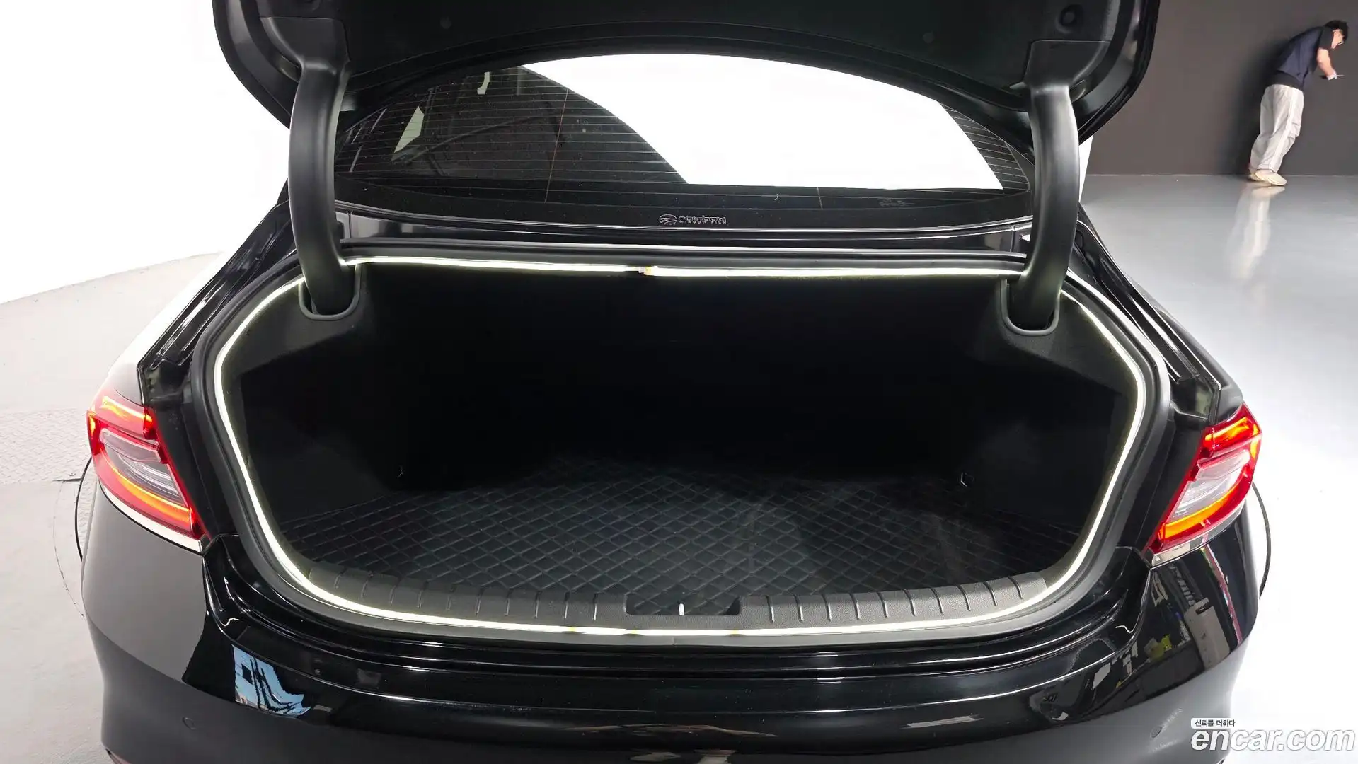 Grandeur Hyundai 2018.7-OPTION-024