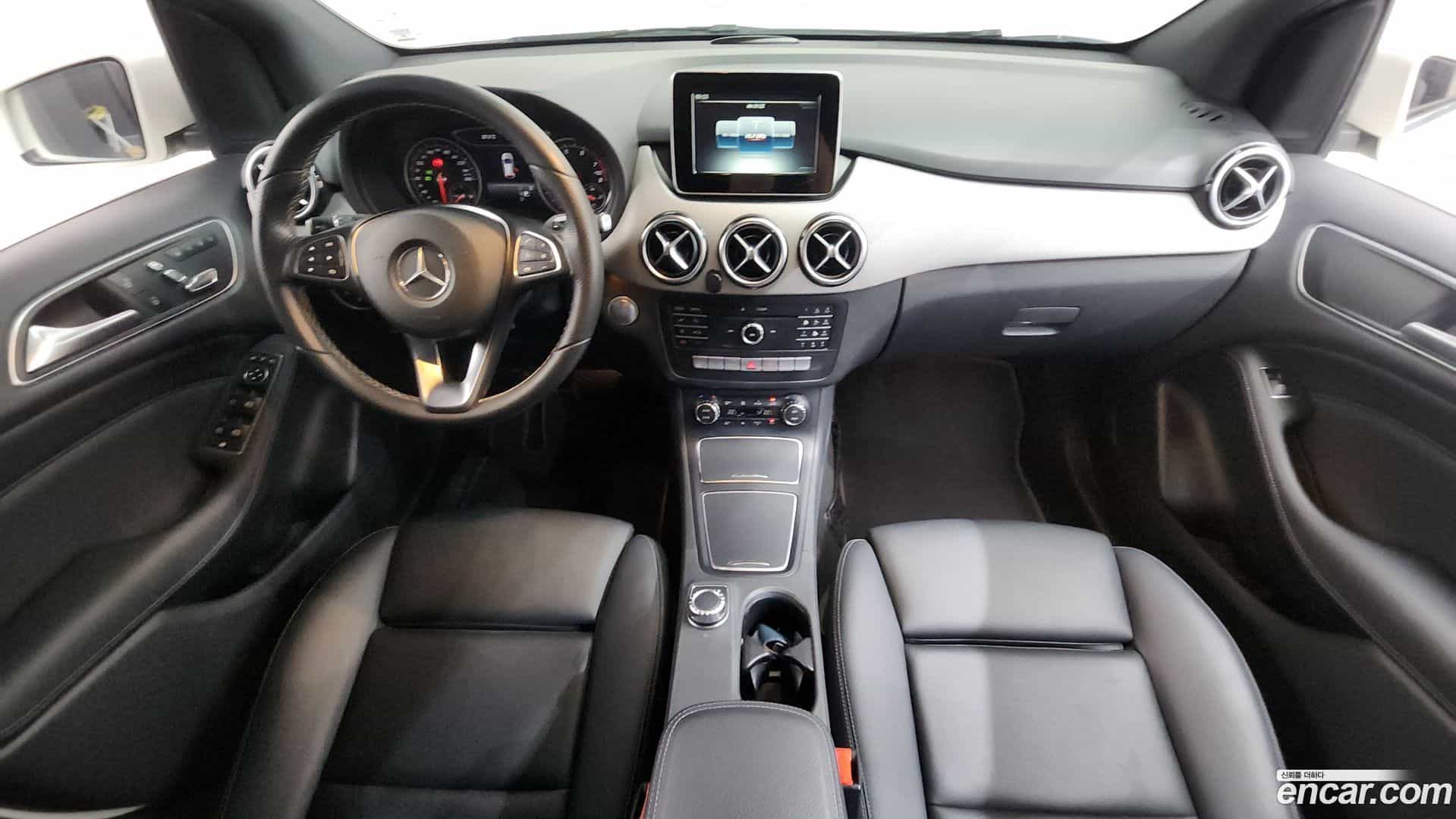 B-Class Mercedes-Benz 2018.5-INNER-007