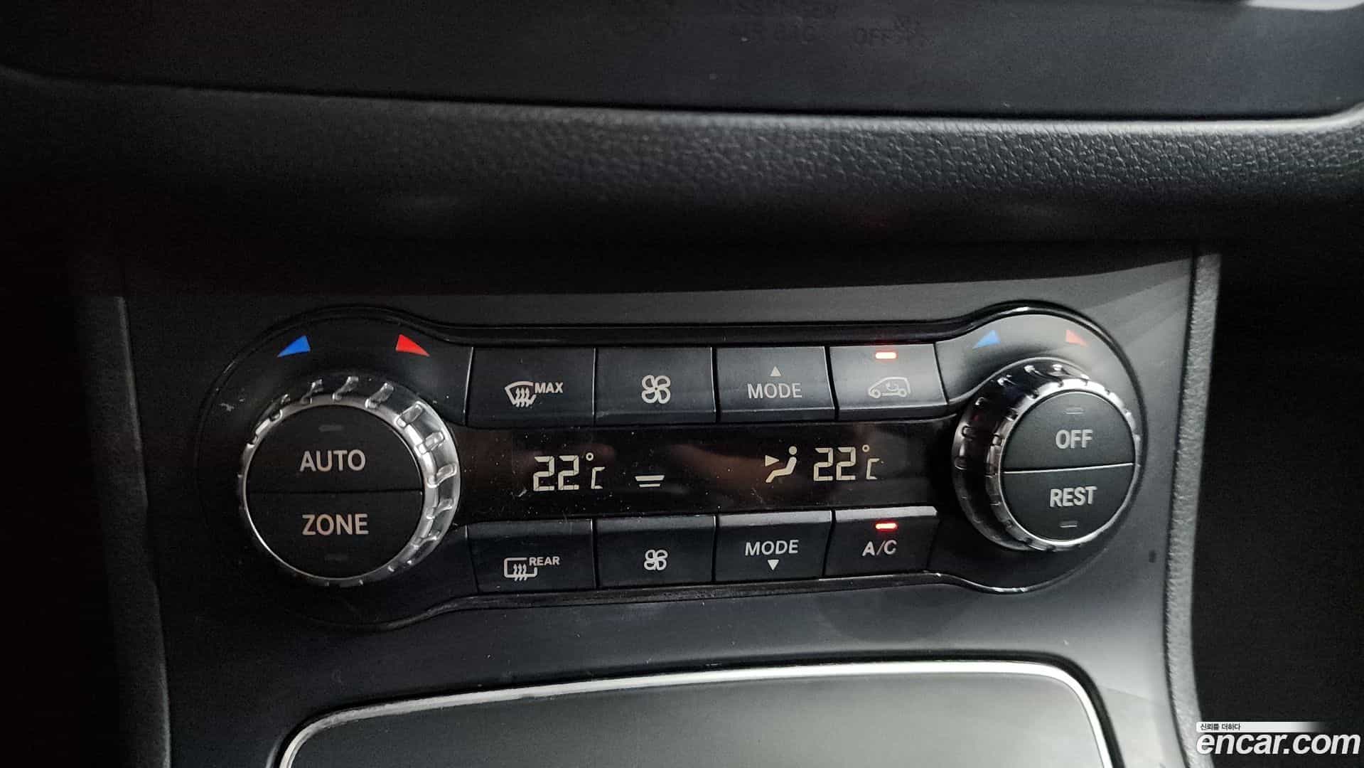 B-Class Mercedes-Benz 2018.5-OPTION-041