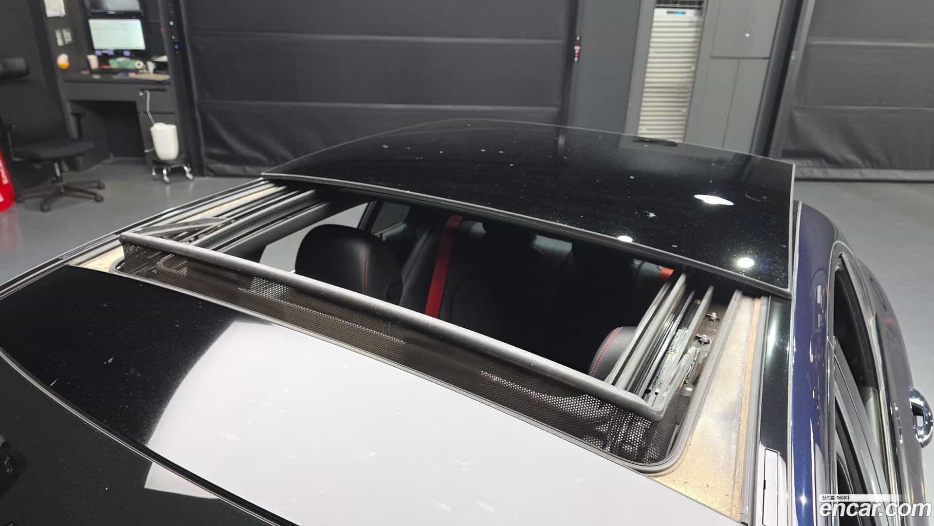 C-Class Mercedes-Benz 2018.4-OPTION-020