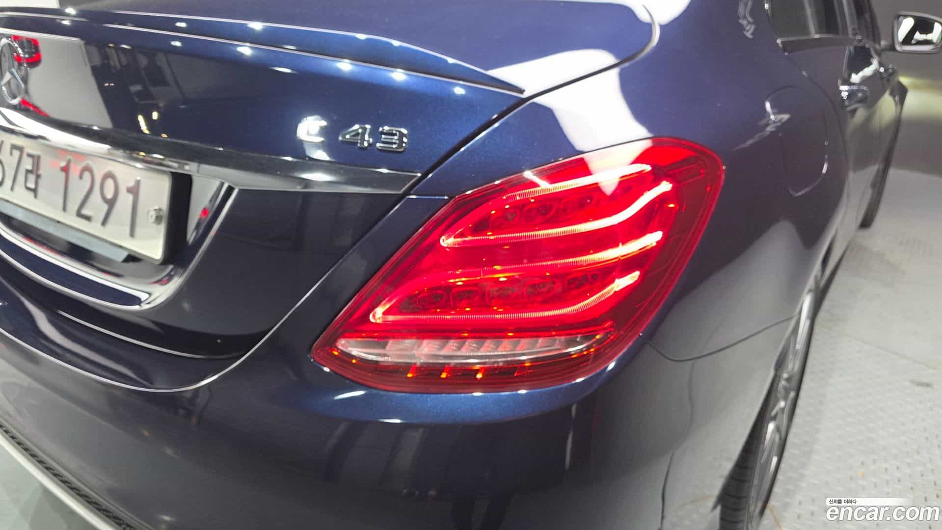 C-Class Mercedes-Benz 2018.4-OUTER-033