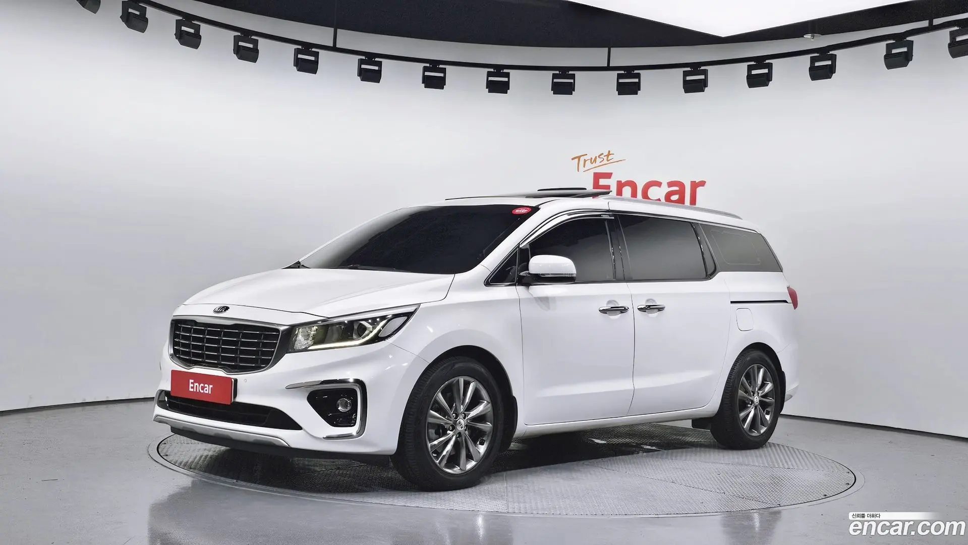 Main__Slider__Photo:Canival Kia 2020.6-0