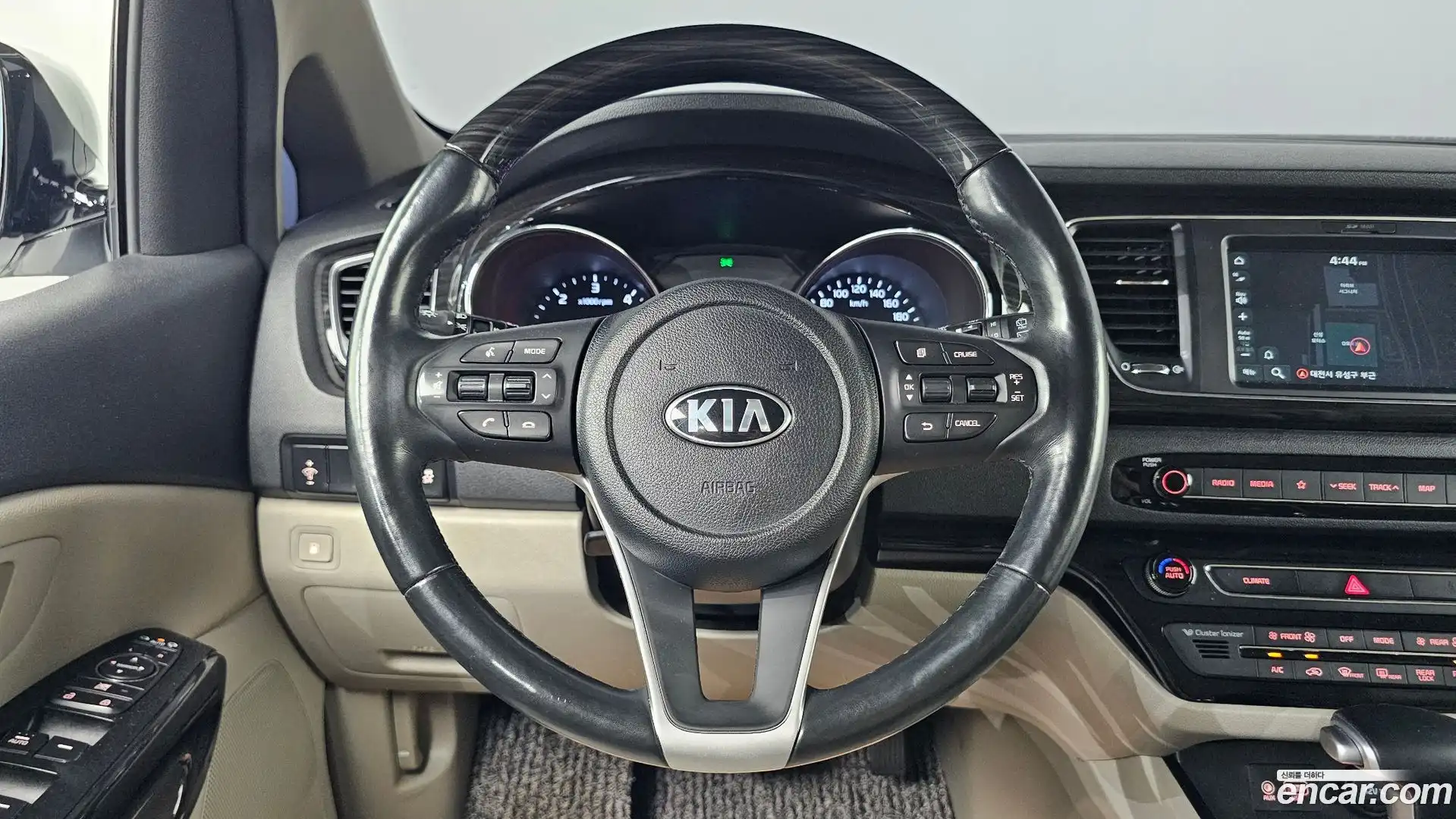 Canival Kia 2020.6-OPTION-017