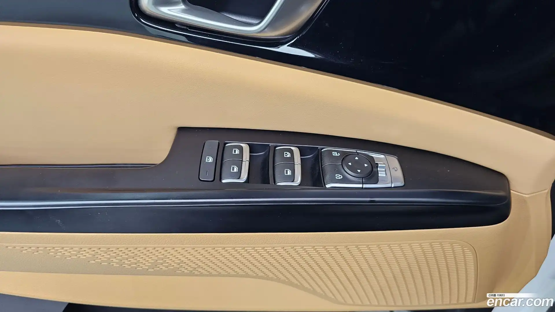 Canival Kia 2023.8-OPTION-021