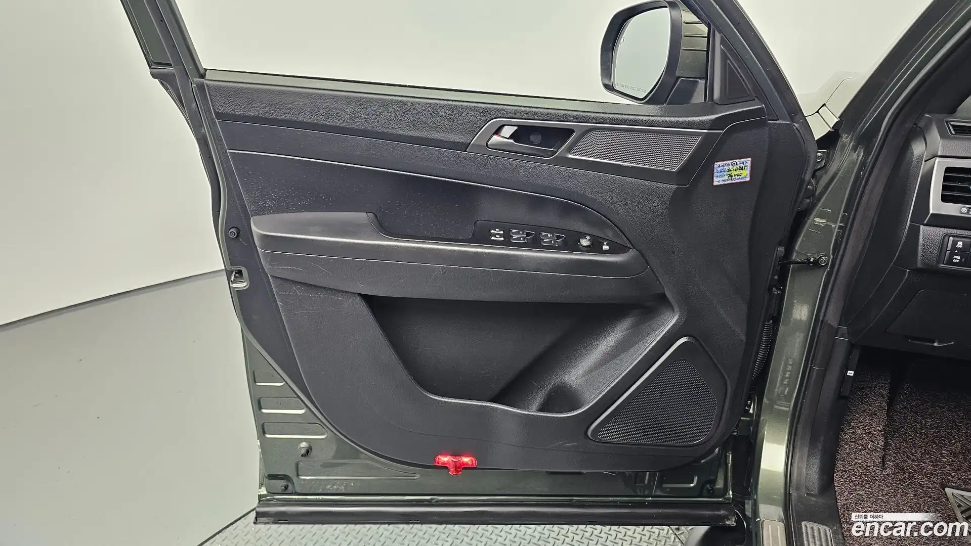 Rexton KG Mobility 2021.6-INNER-034