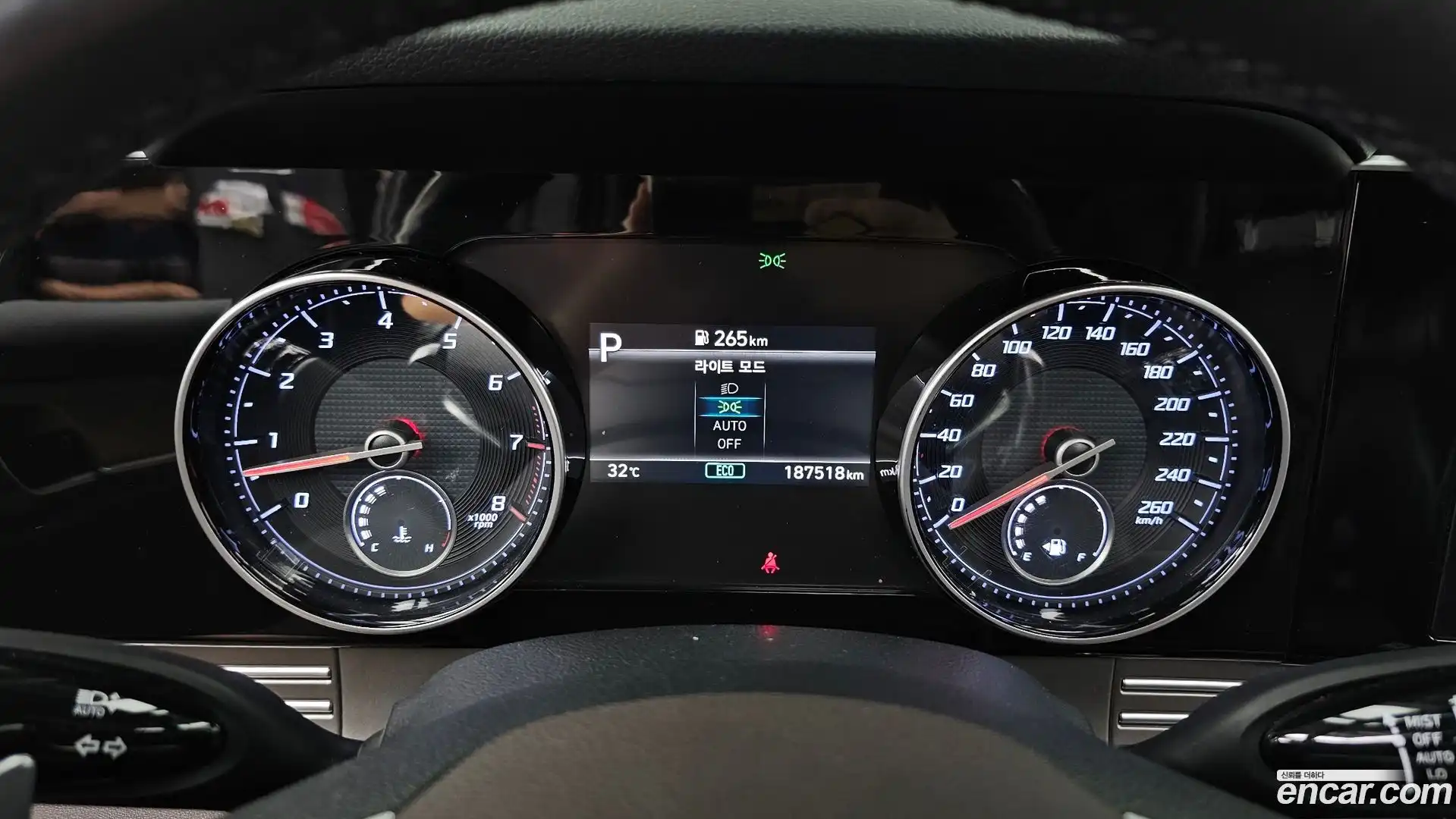 Grandeur Hyundai 2021.1-INNER-008
