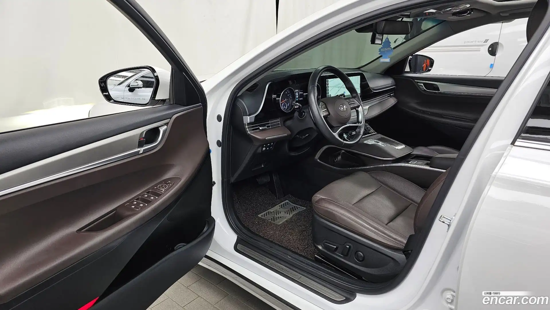 Grandeur Hyundai 2021.1-INNER-010