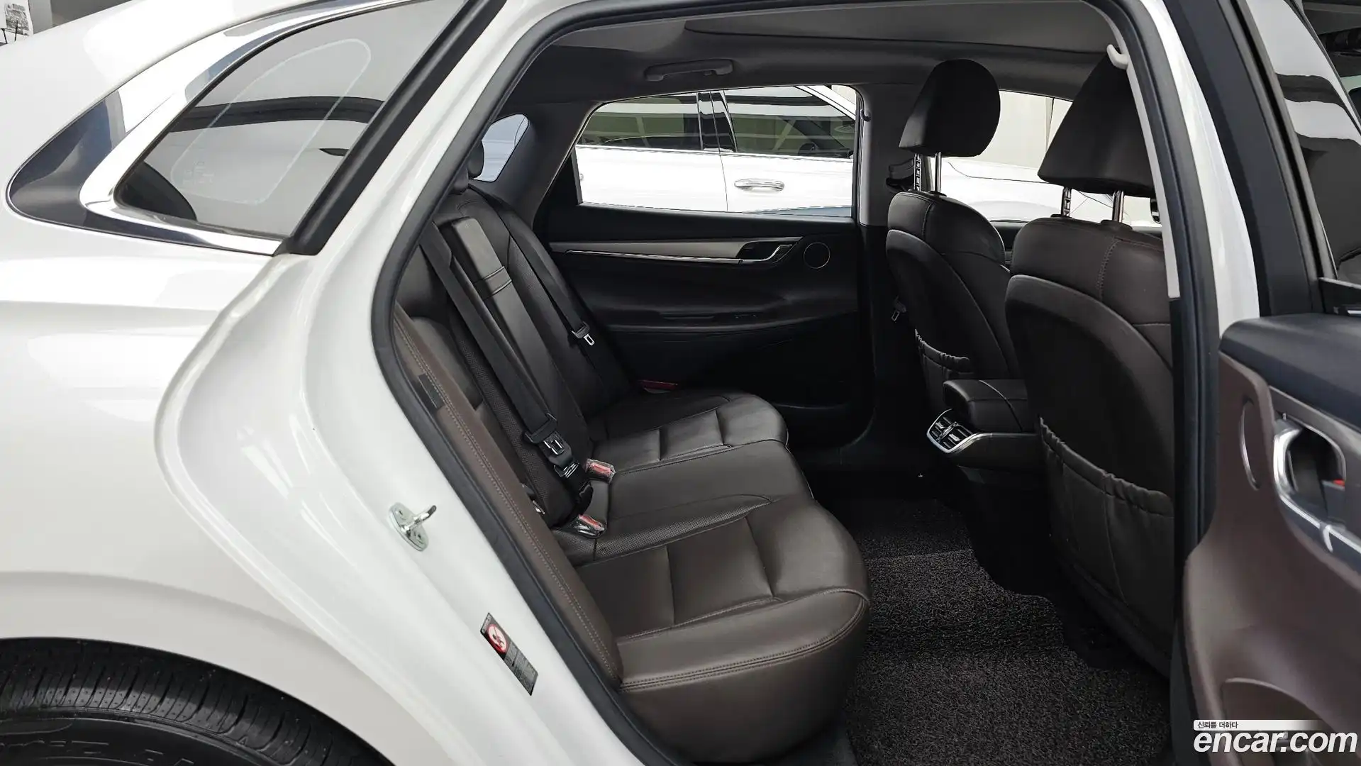 Grandeur Hyundai 2021.1-OPTION-016