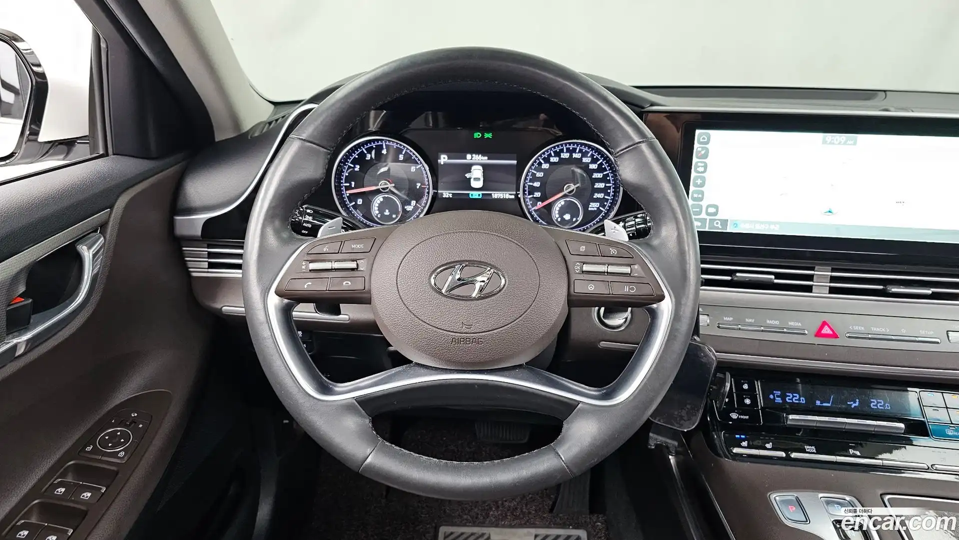 Grandeur Hyundai 2021.1-OPTION-017