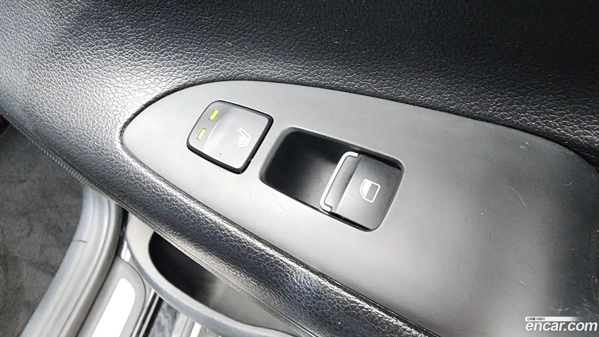 Grandeur Hyundai 2017.4-OPTION-046