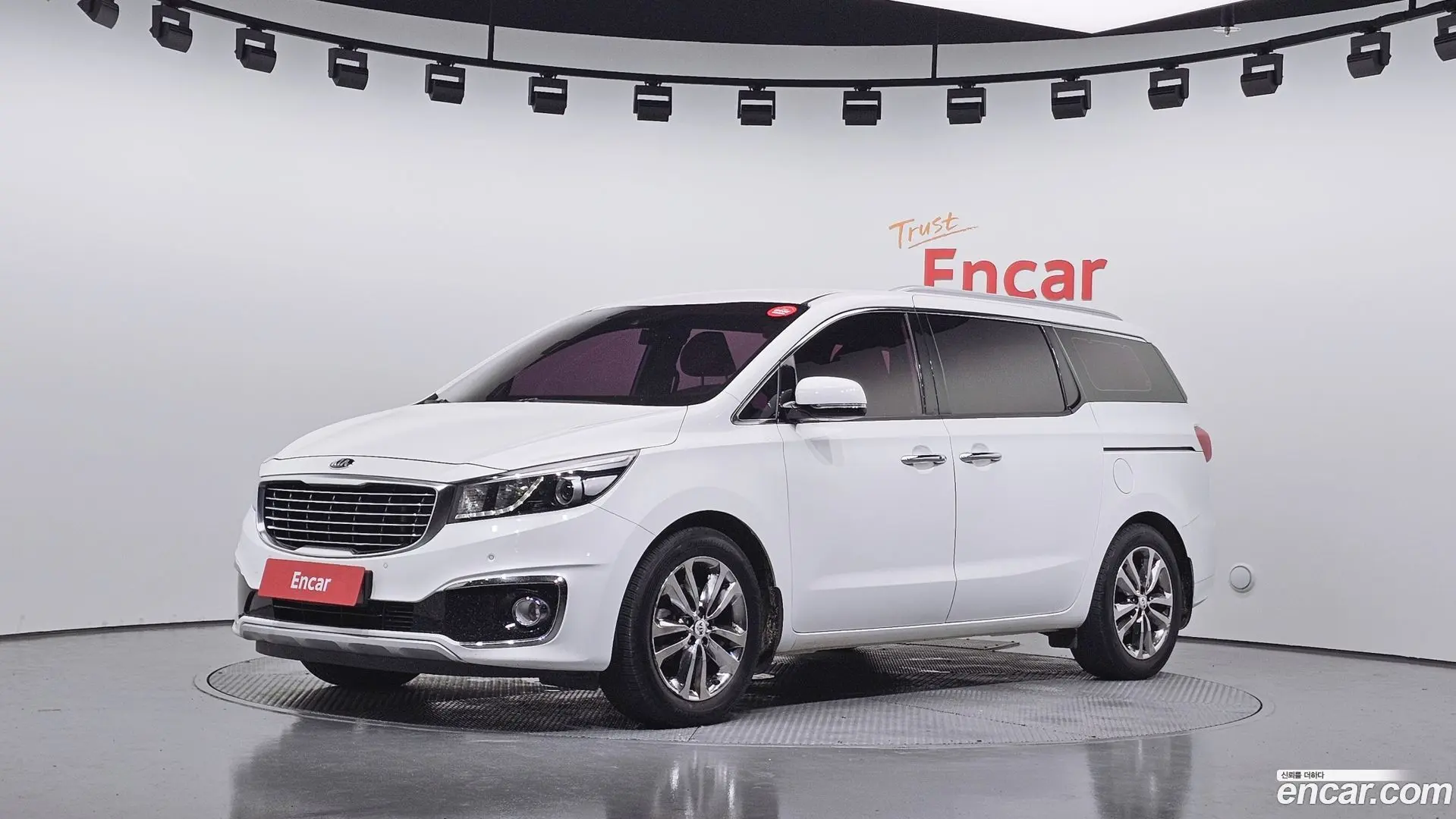 Main__Slider__Photo:Canival Kia 2017.7-0
