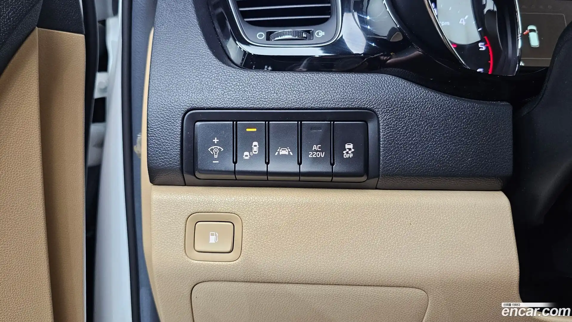 Canival Kia 2017.7-OPTION-024