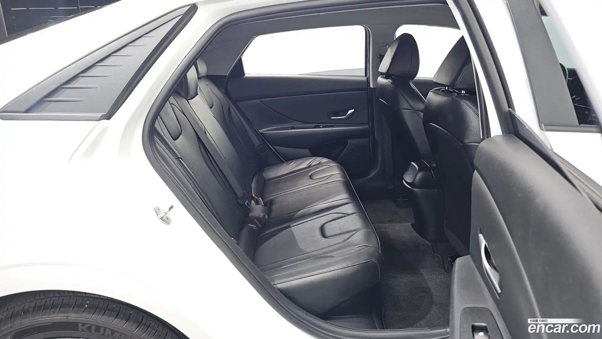 AVANTE Hyundai 2022.4-OPTION-022