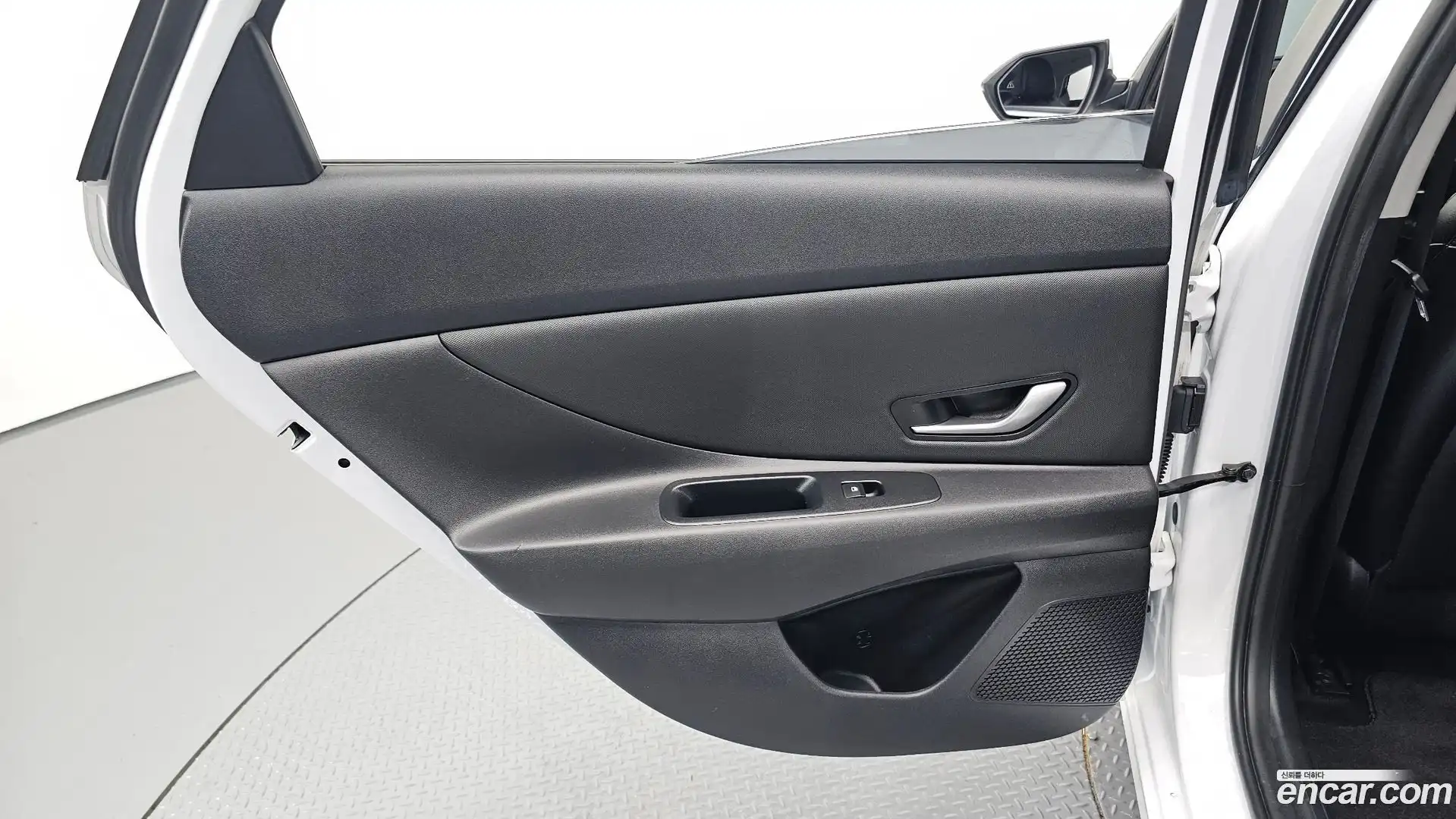 AVANTE Hyundai 2022.4-INNER-035